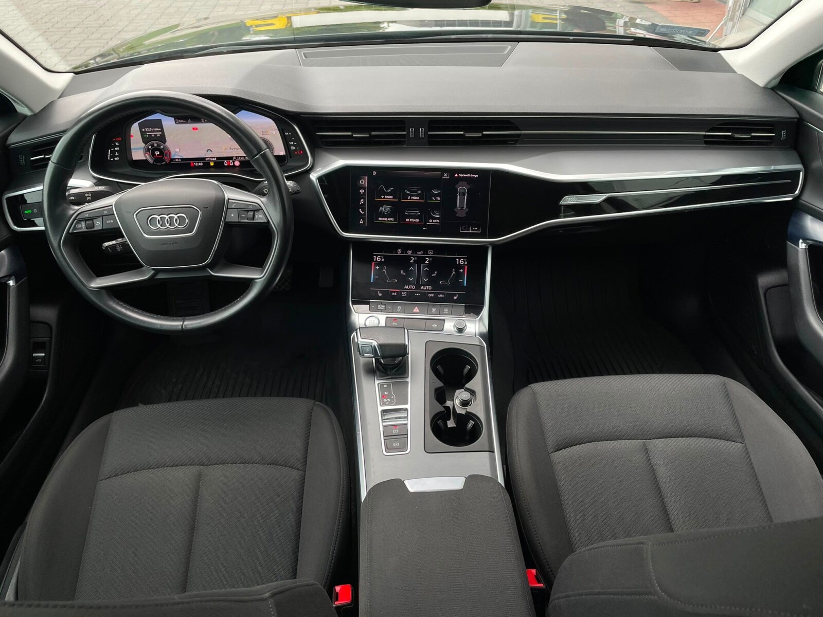 Audi A6 Avant - zdjęcie 14