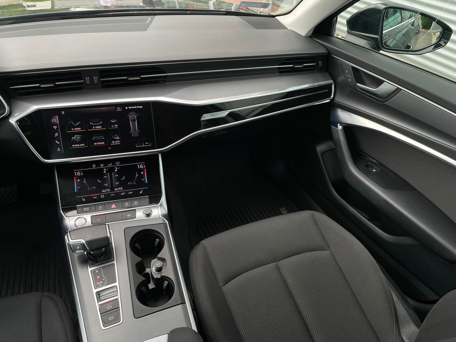 Audi A6 Avant - zdjęcie 15