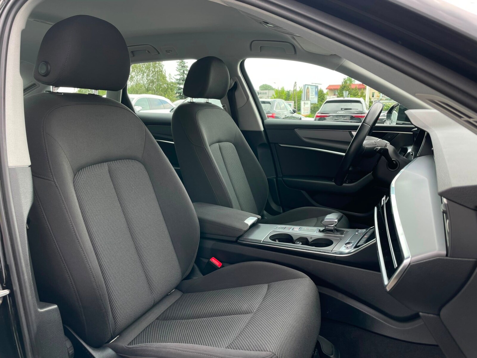 Audi A6 Avant - zdjęcie 21