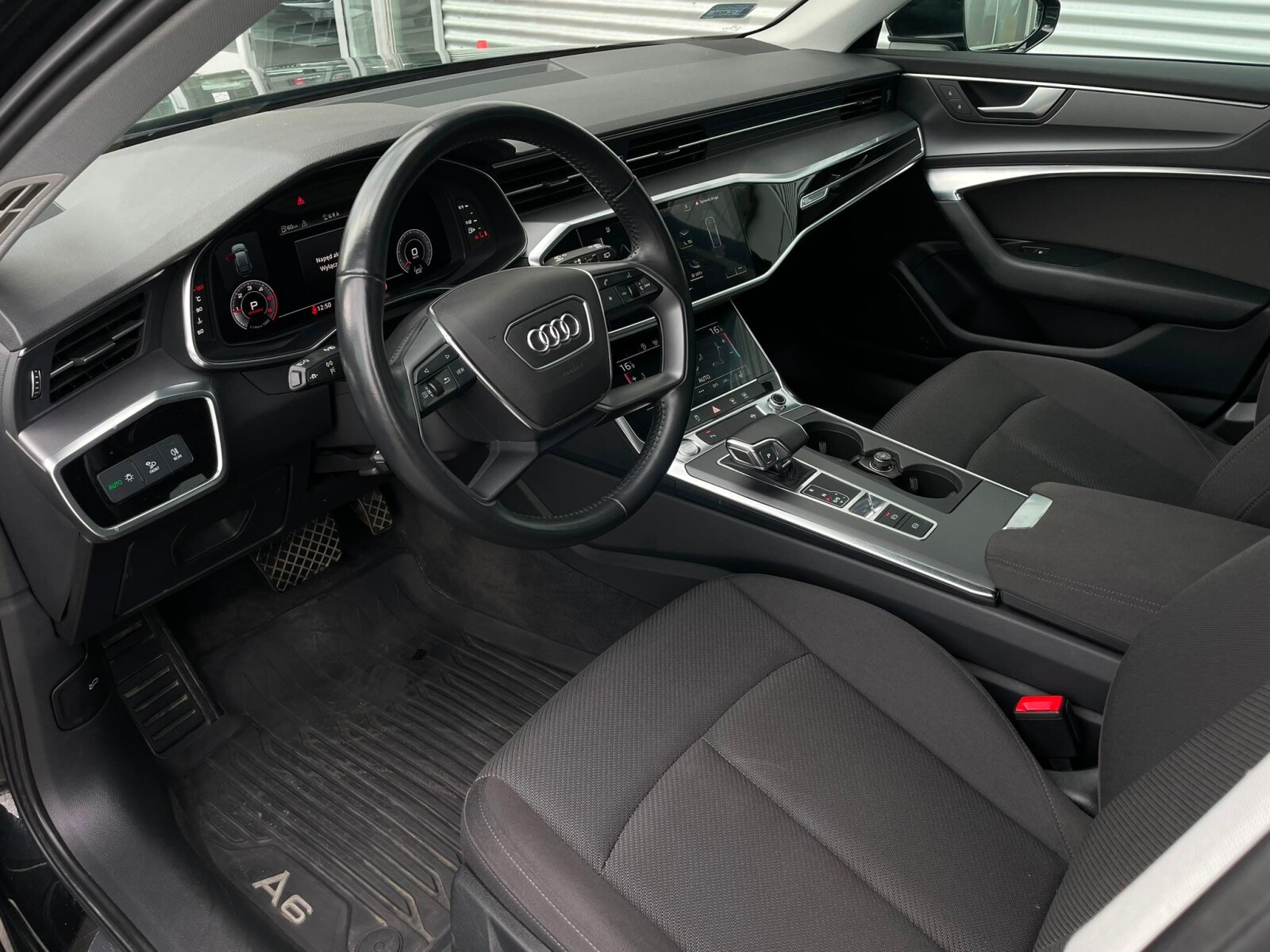 Audi A6 Avant - zdjęcie 18