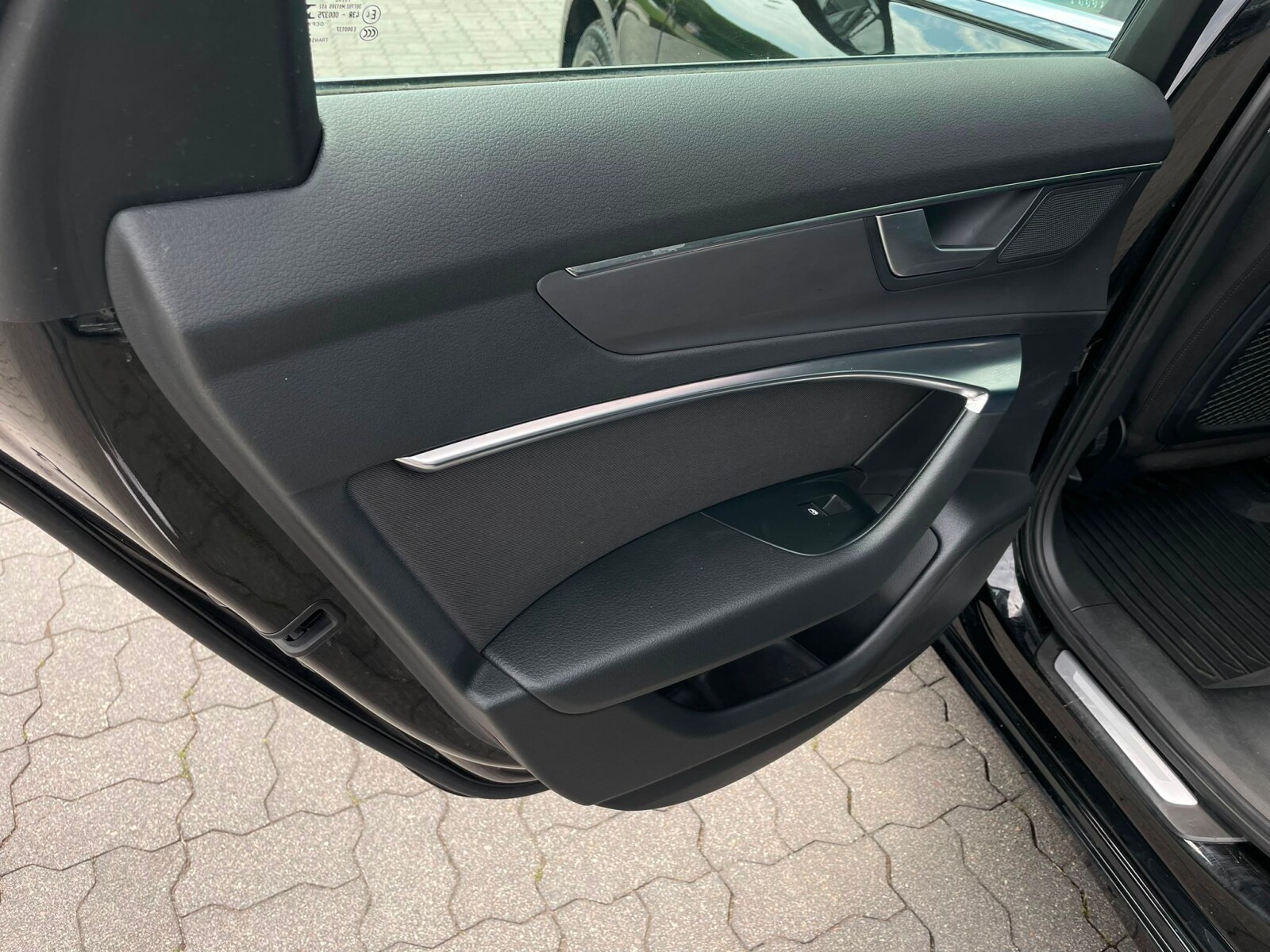 Audi A6 Avant - zdjęcie 10