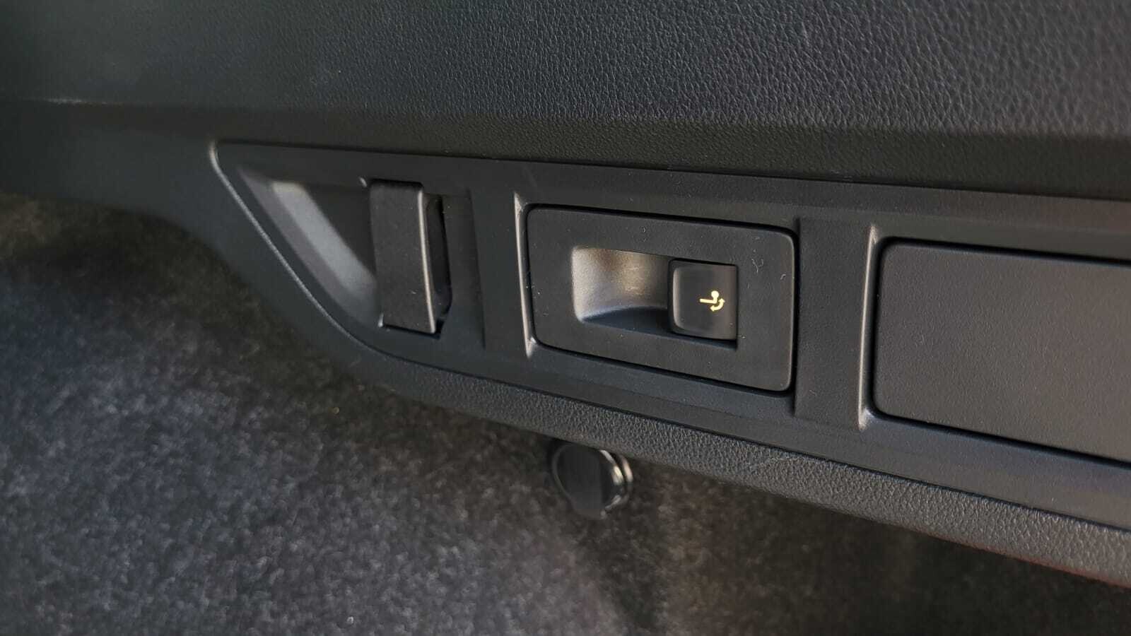 Škoda Octavia Combi - zdjęcie 14