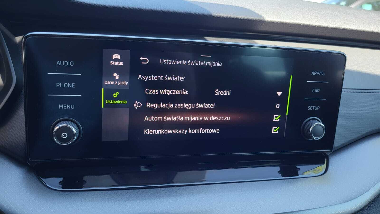 Škoda Octavia Combi - zdjęcie 30