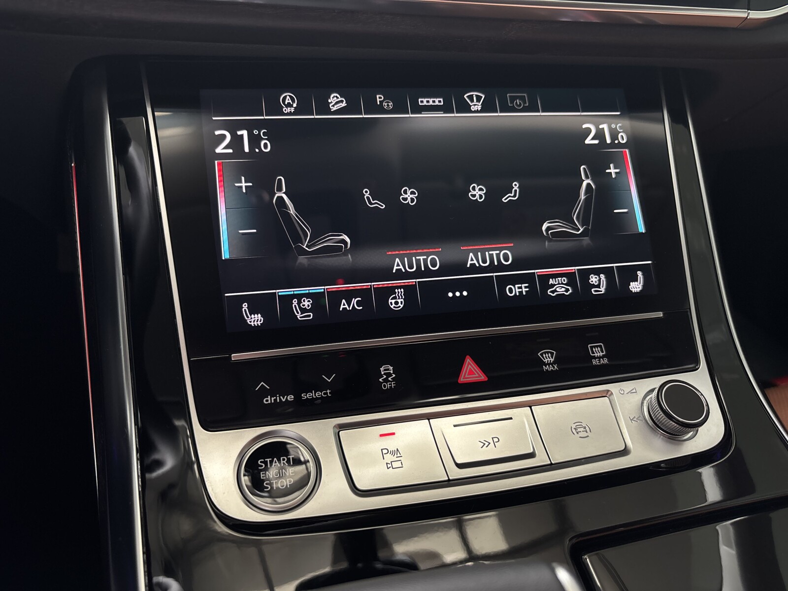 Audi Q8 - zdjęcie 18
