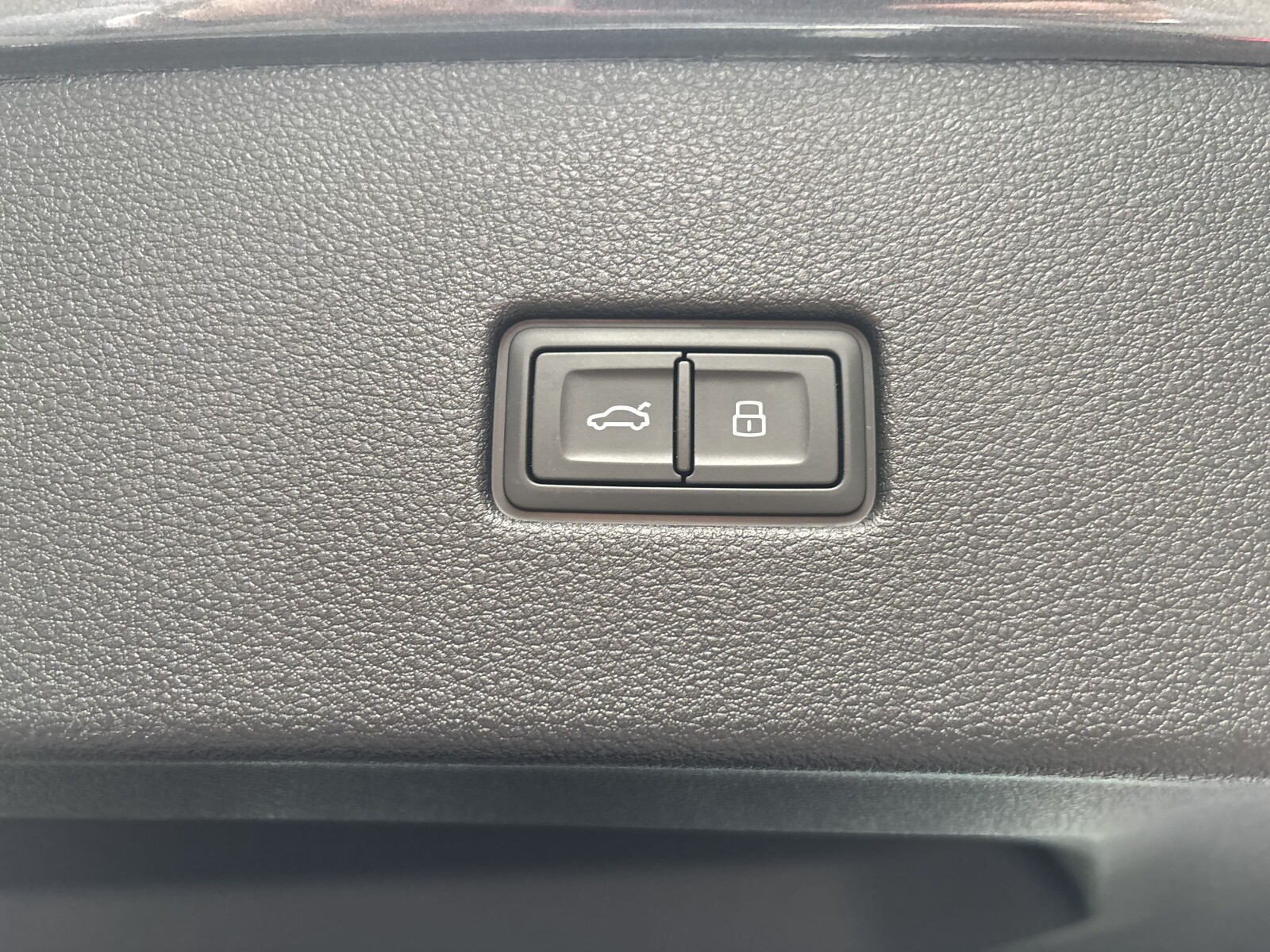 Audi Q8 - zdjęcie 35