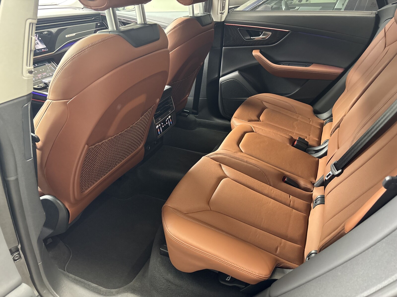 Audi Q8 - zdjęcie 33
