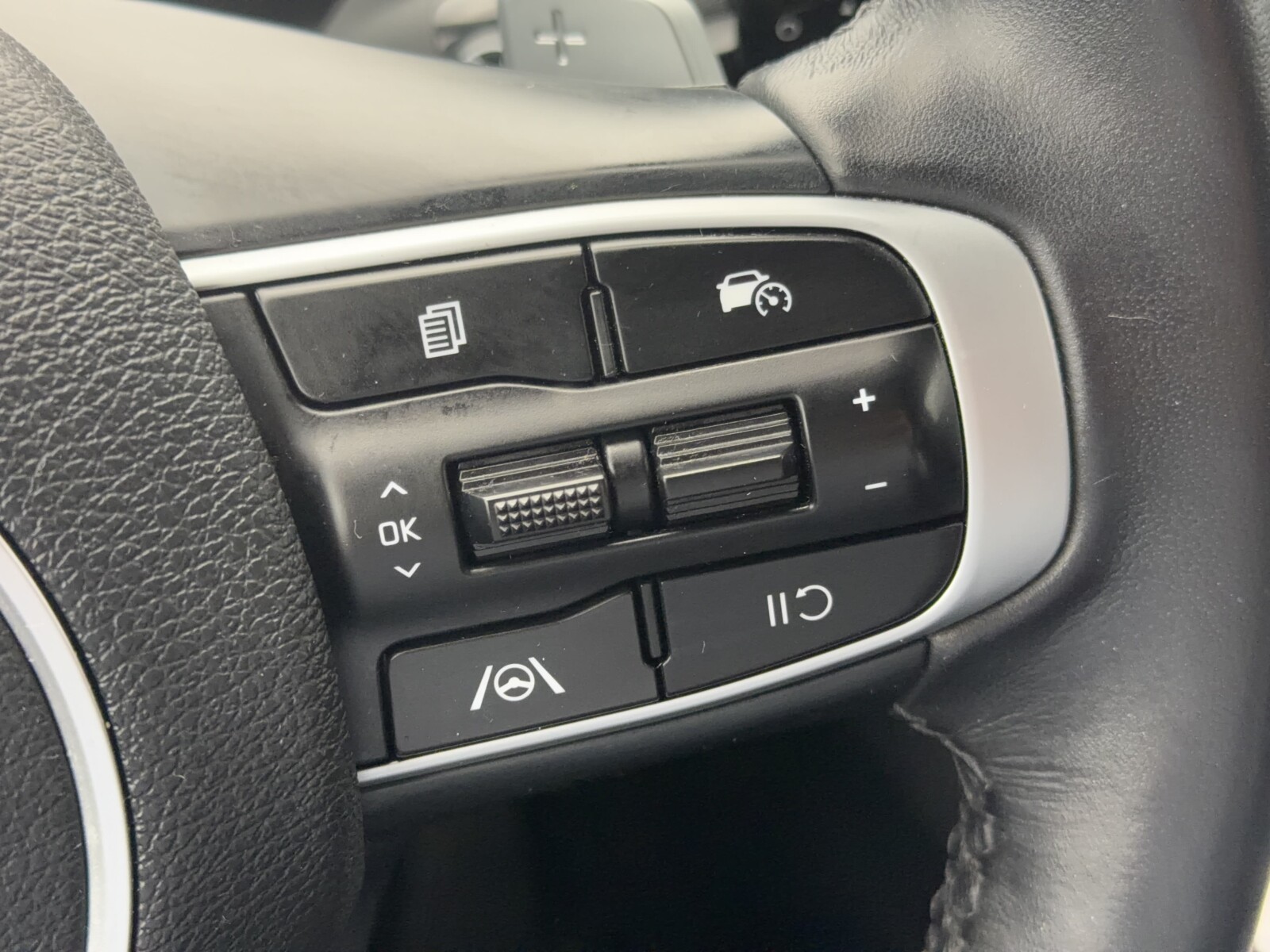 Kia Sportage - zdjęcie 27