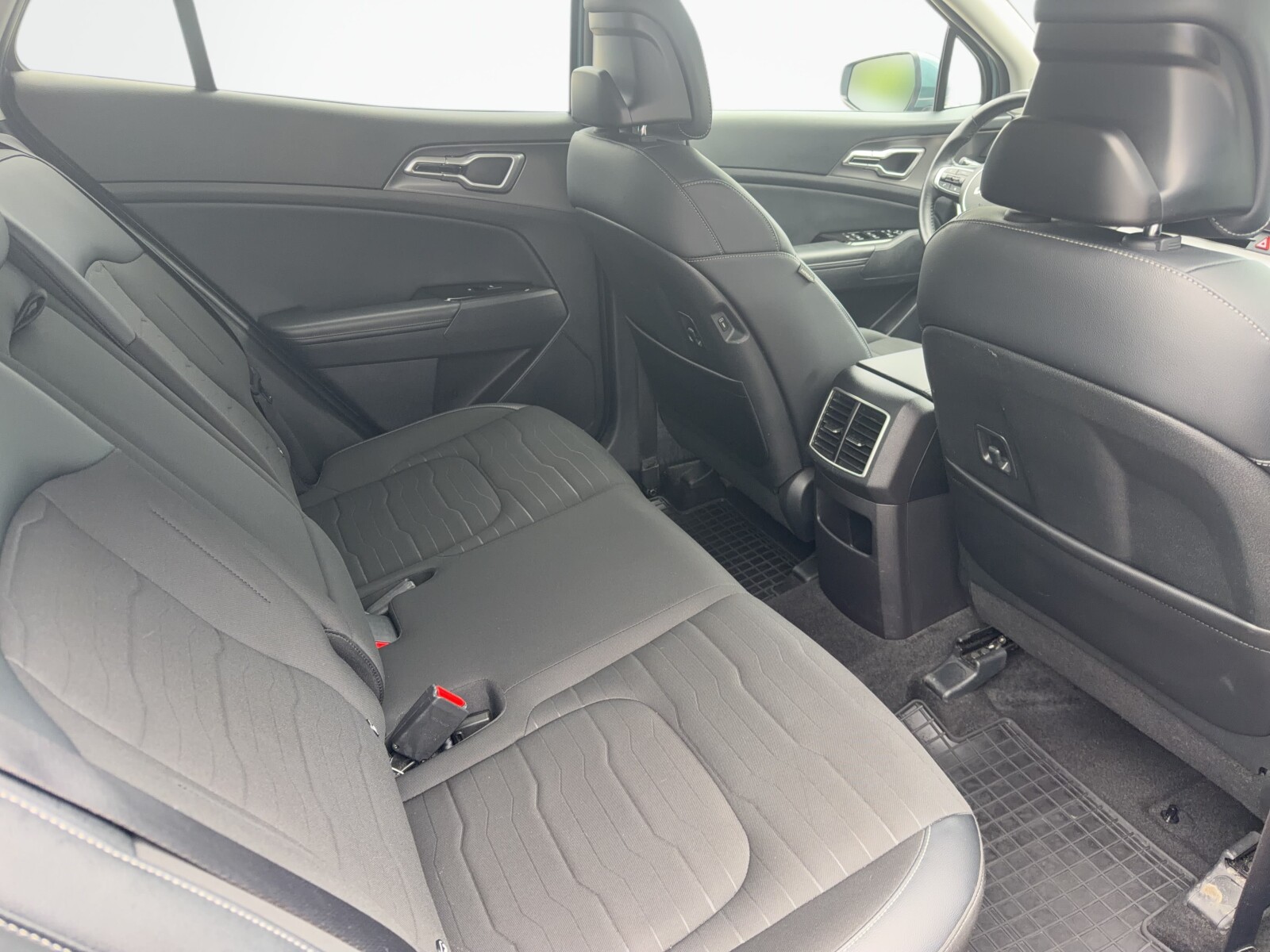 Kia Sportage - zdjęcie 18