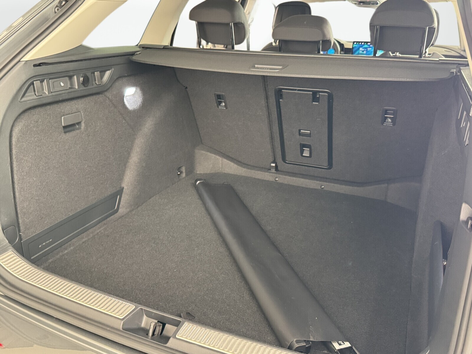 Škoda Superb Combi - zdjęcie 34