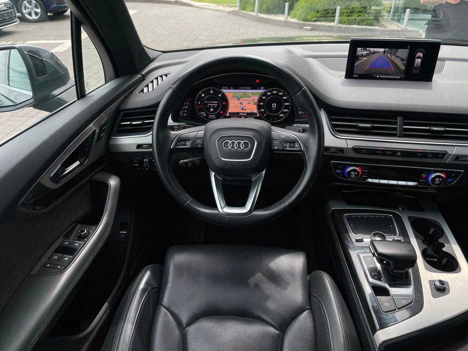 Audi Q7 - zdjęcie 17