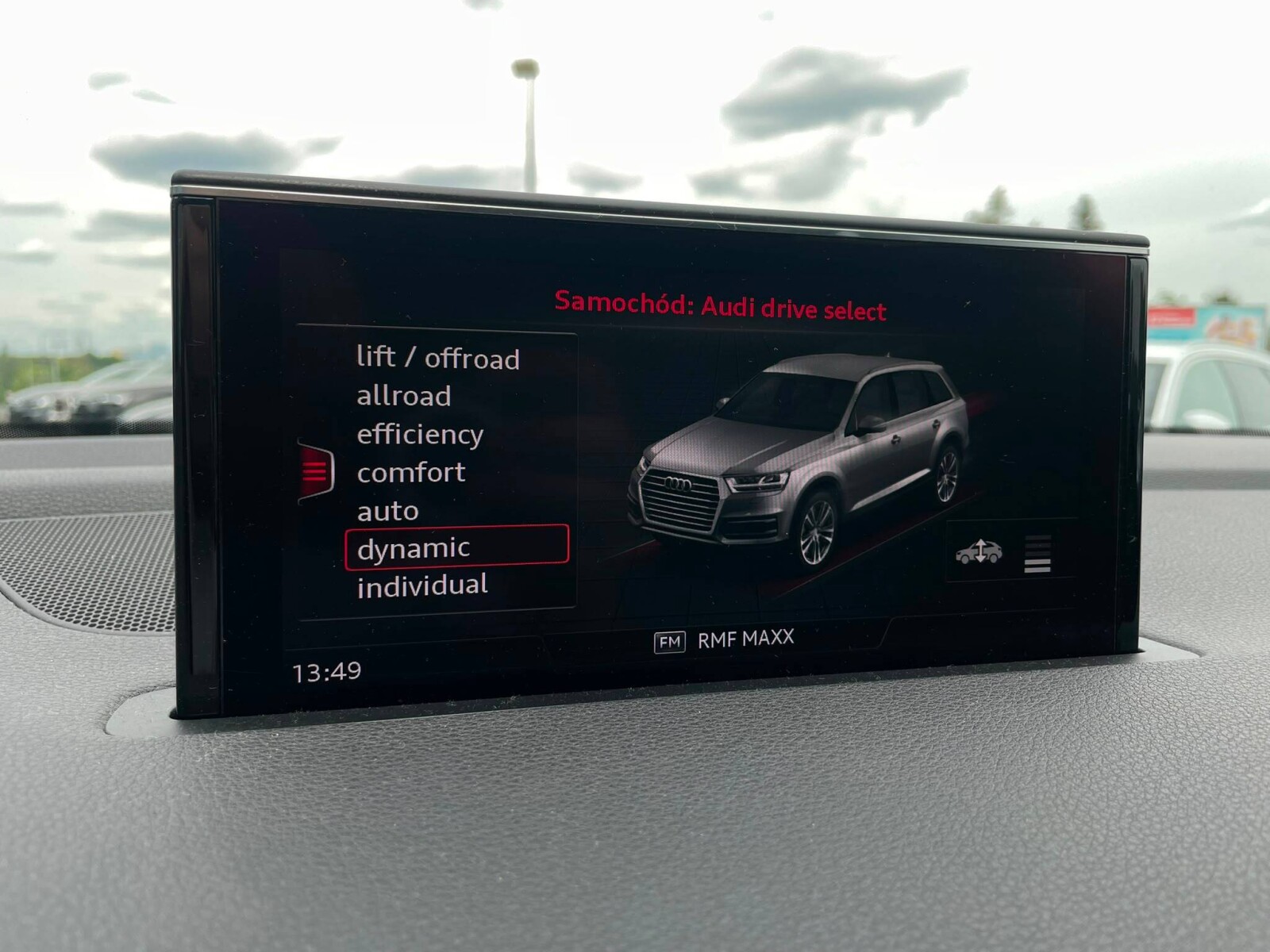 Audi Q7 - zdjęcie 28