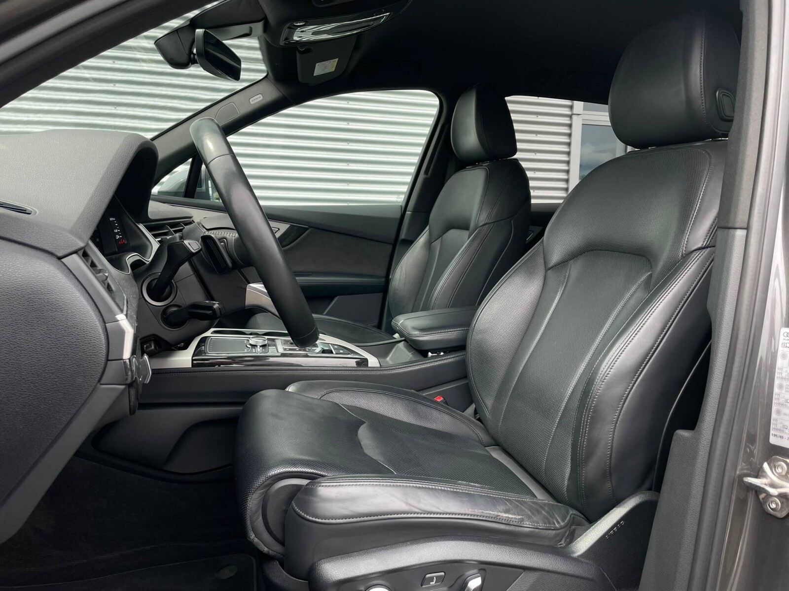 Audi Q7 - zdjęcie 22
