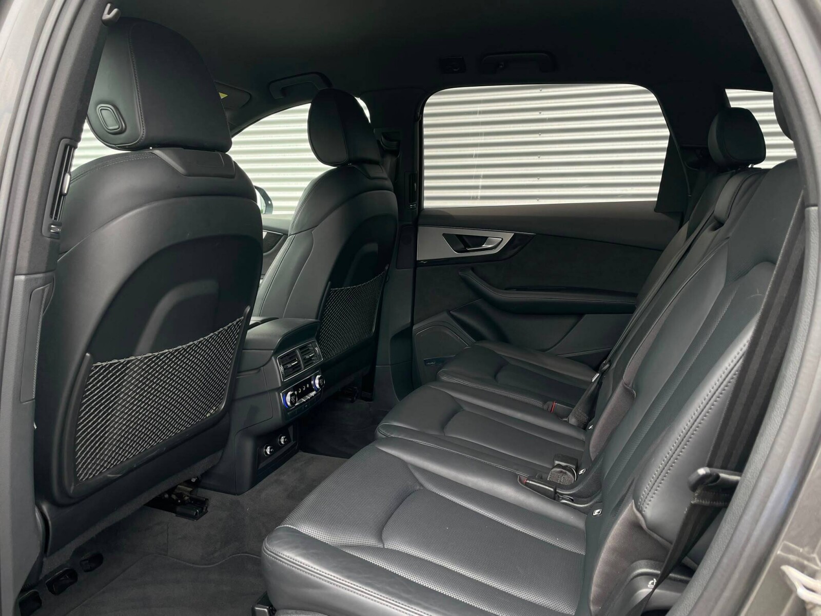 Audi Q7 - zdjęcie 11