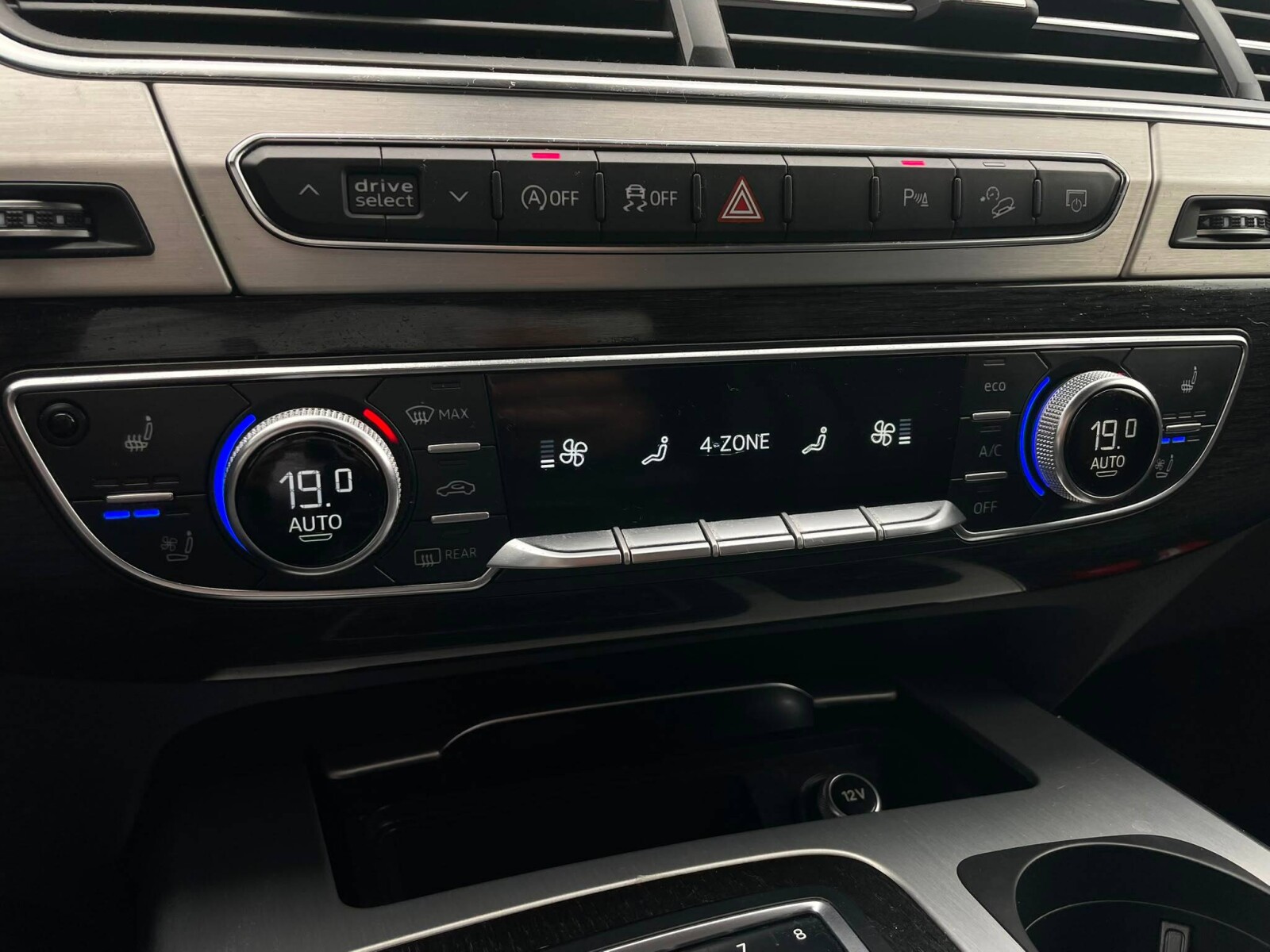 Audi Q7 - zdjęcie 33