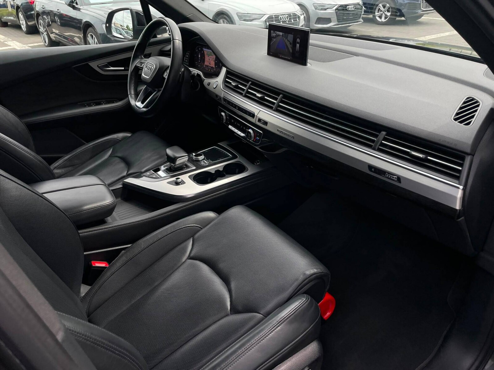 Audi Q7 - zdjęcie 23