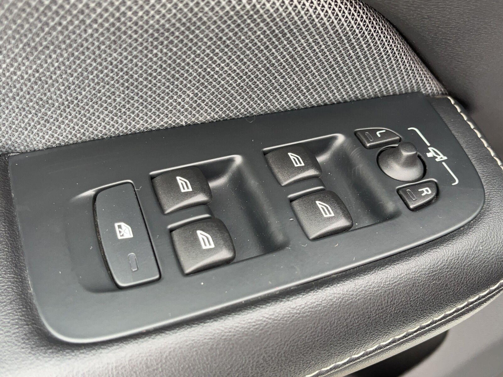 Volvo V60 - zdjęcie 24