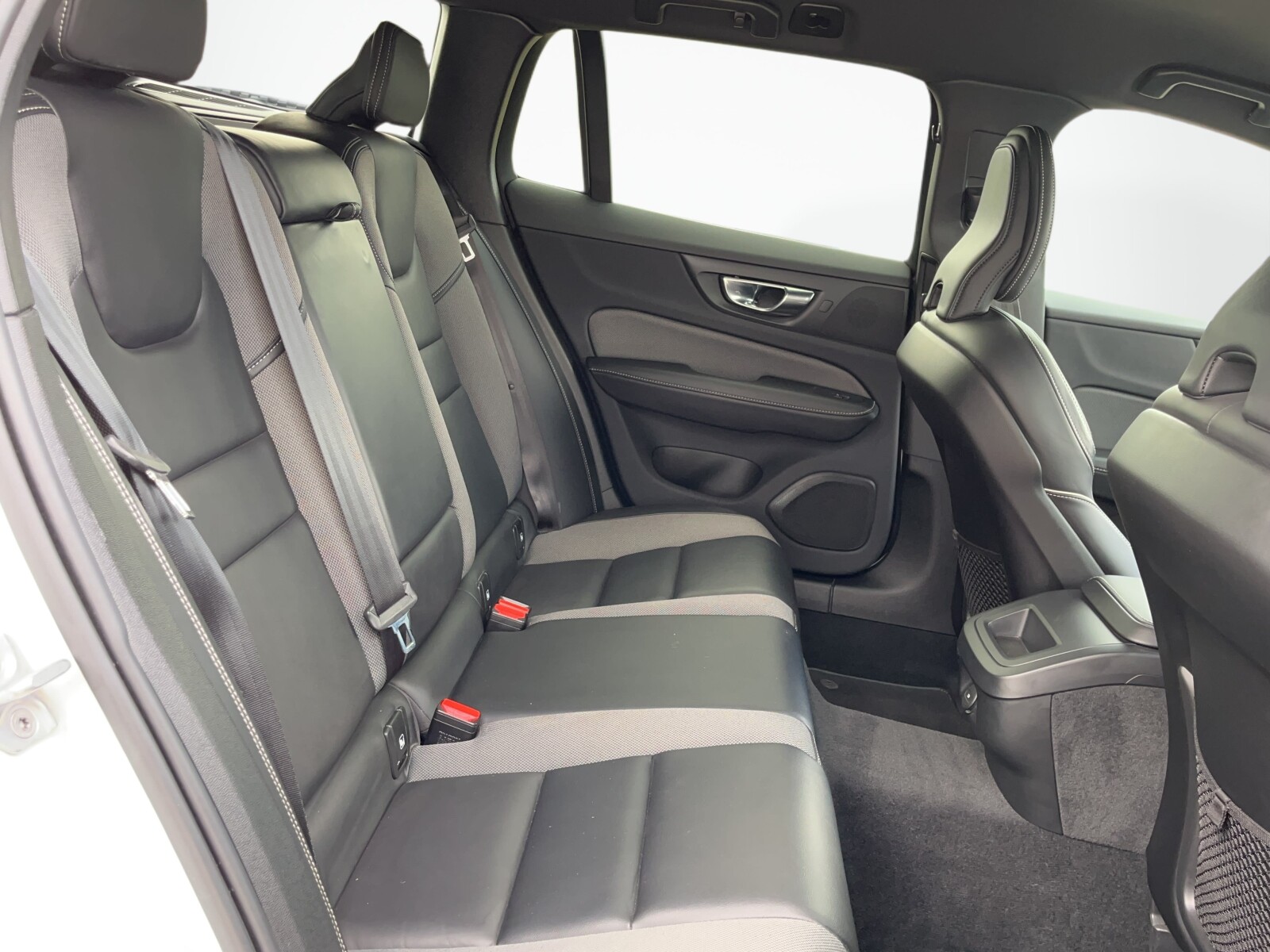 Volvo V60 - zdjęcie 20