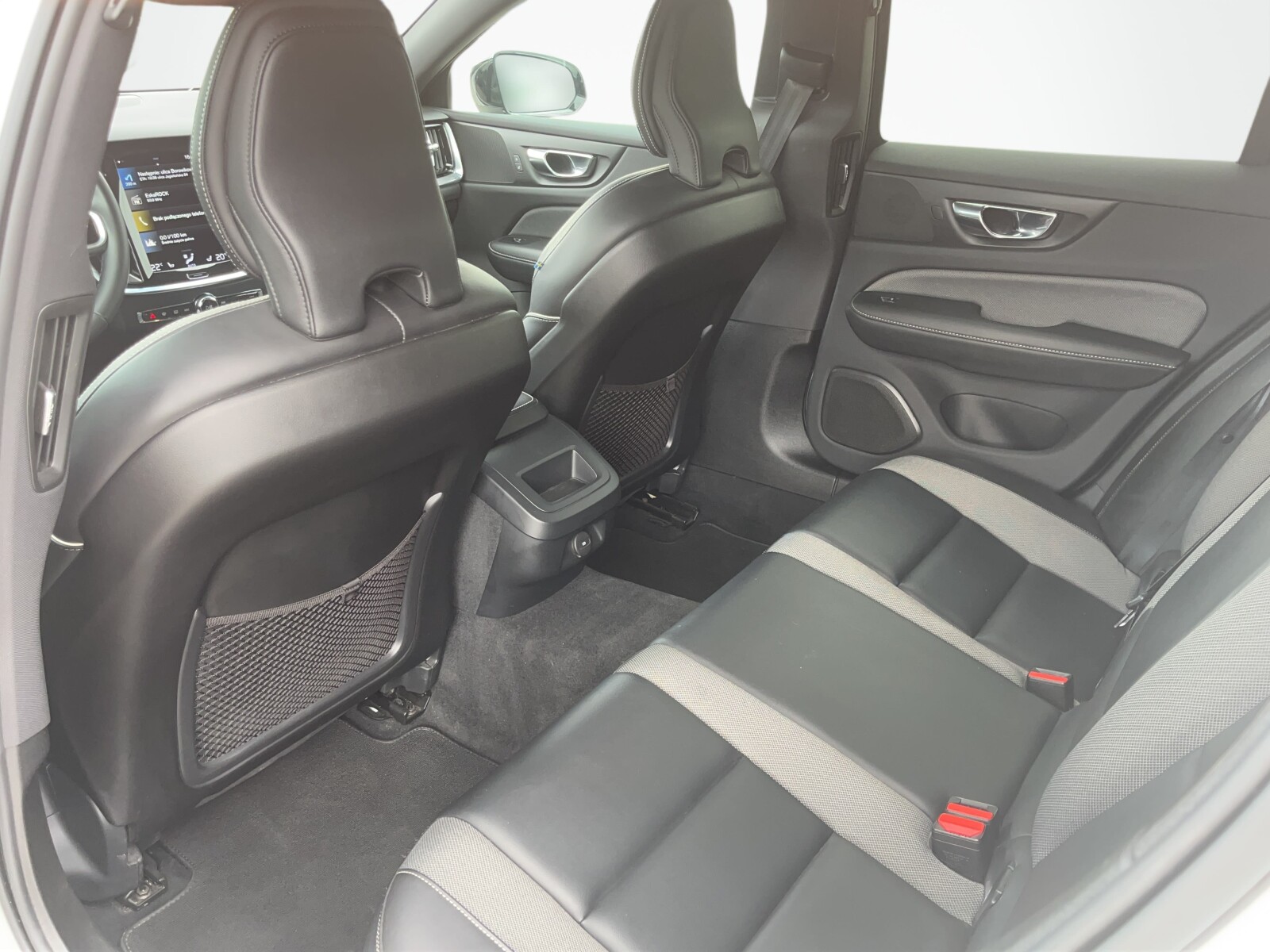Volvo V60 - zdjęcie 15