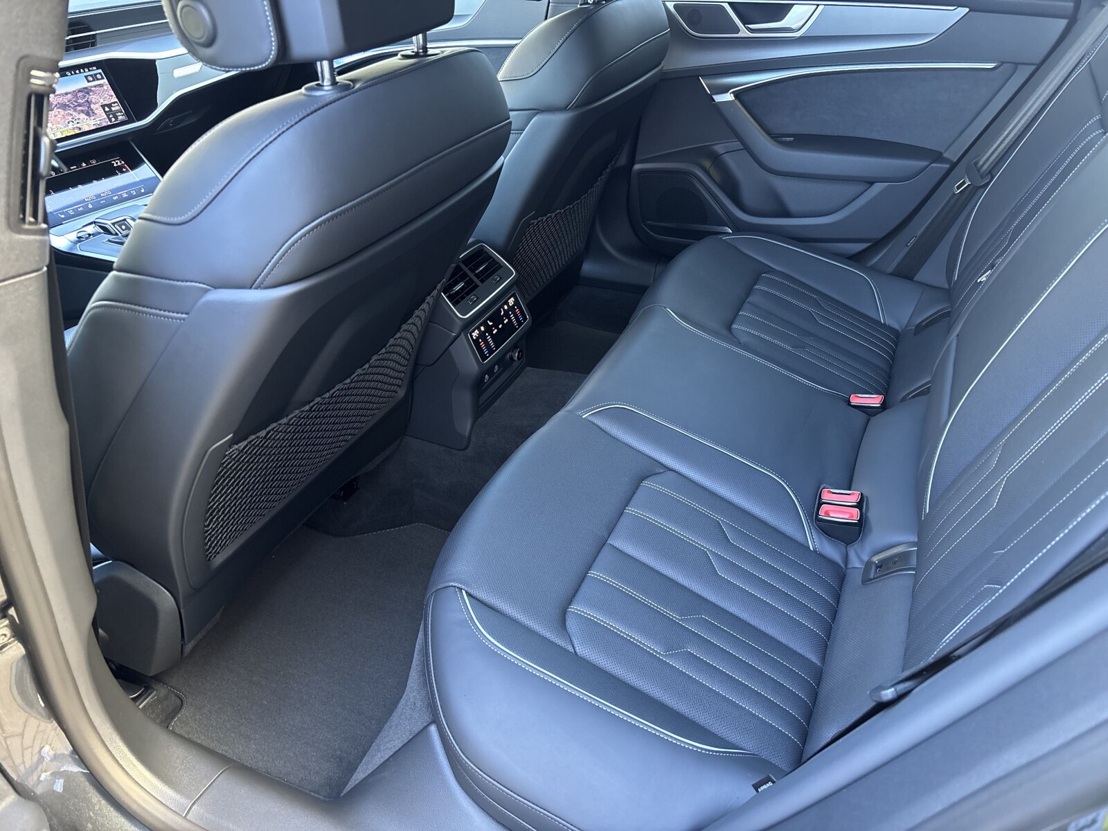 Audi A7 Sportback - zdjęcie 33