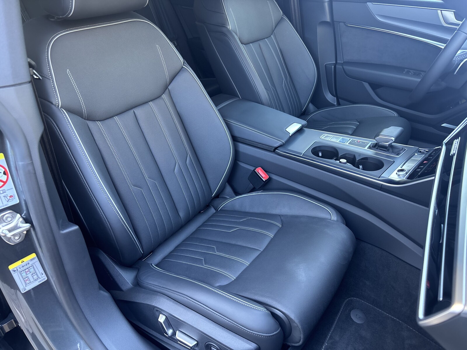 Audi A7 Sportback - zdjęcie 37