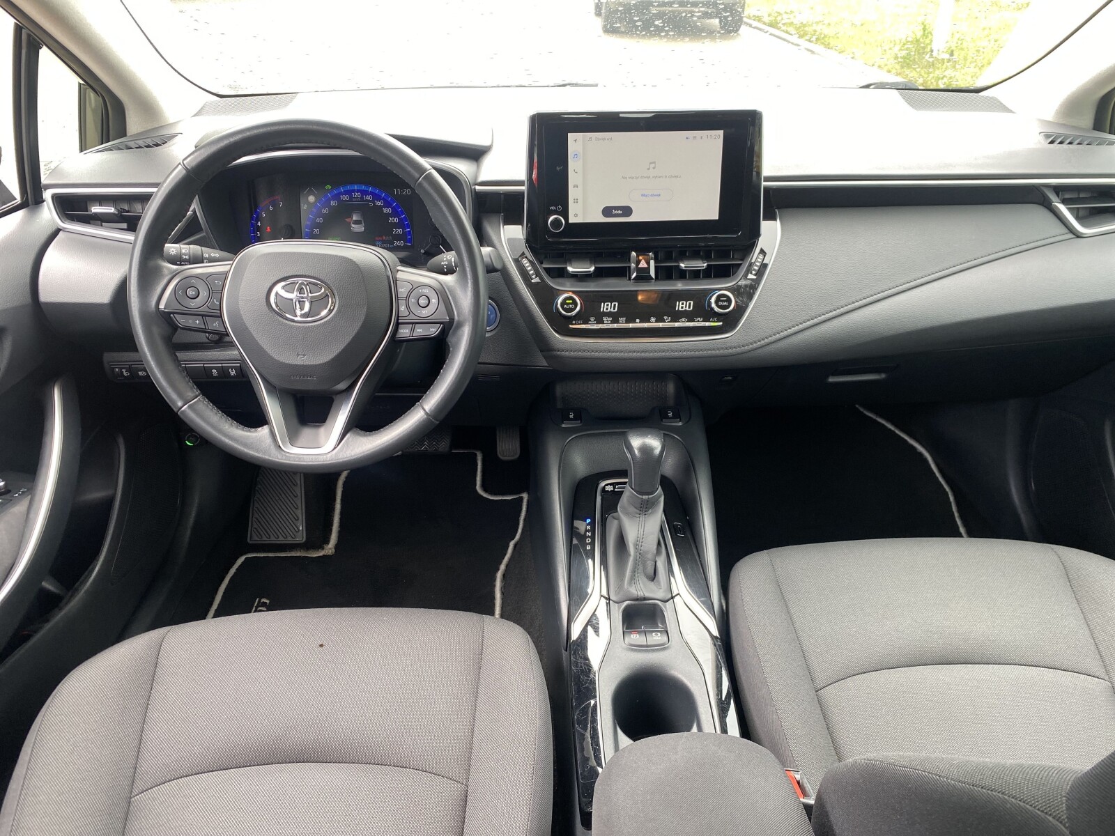 Toyota Corolla - zdjęcie 11