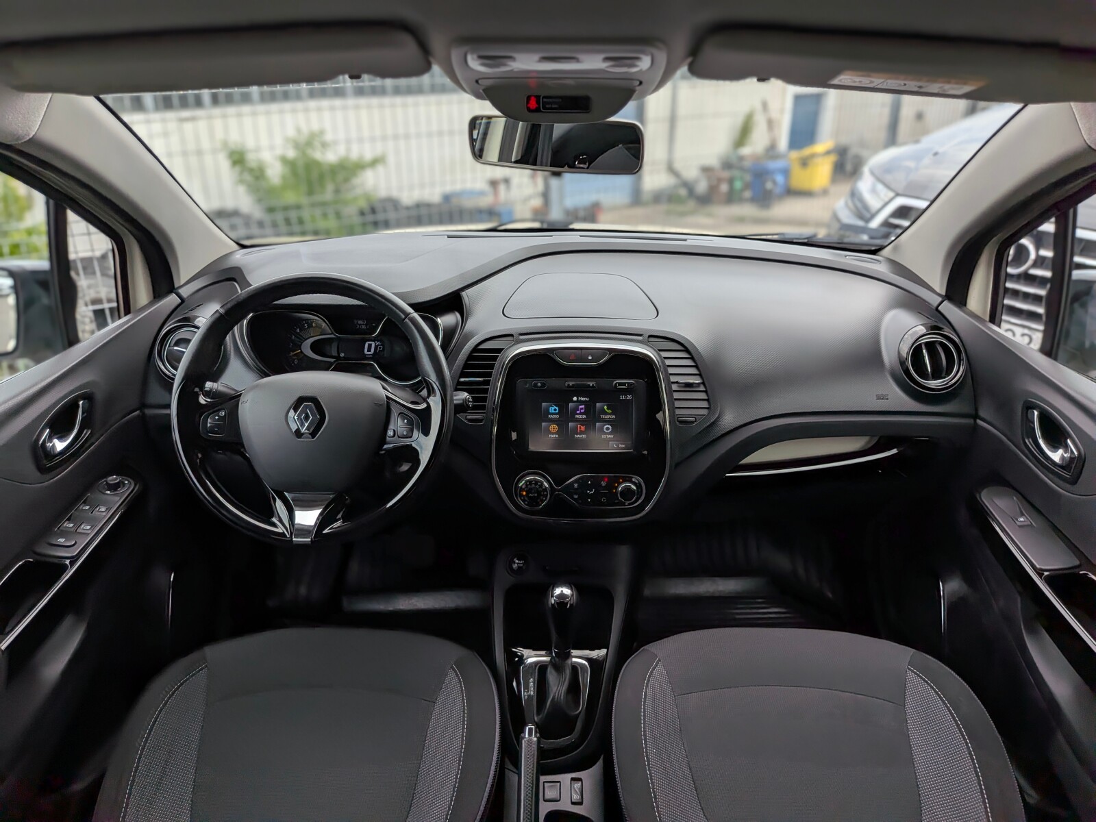 Renault Captur - zdjęcie 11
