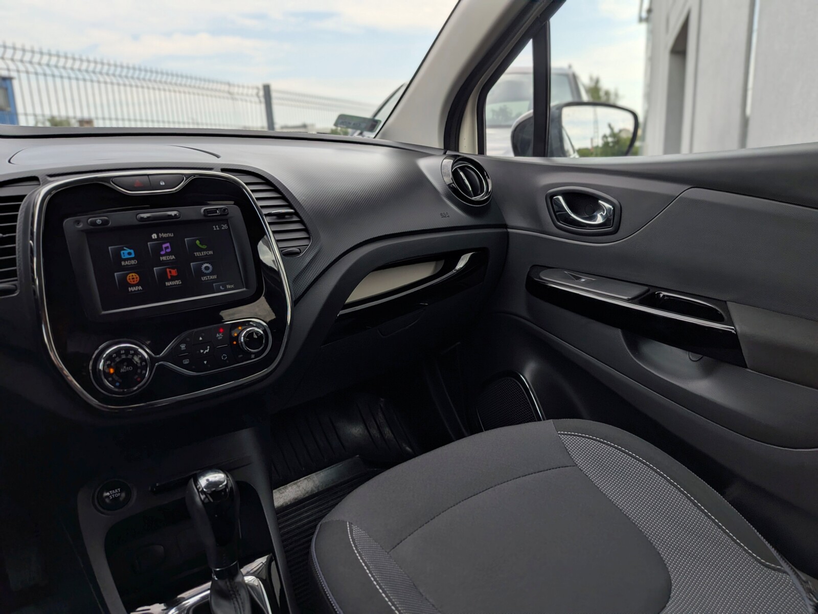 Renault Captur - zdjęcie 14