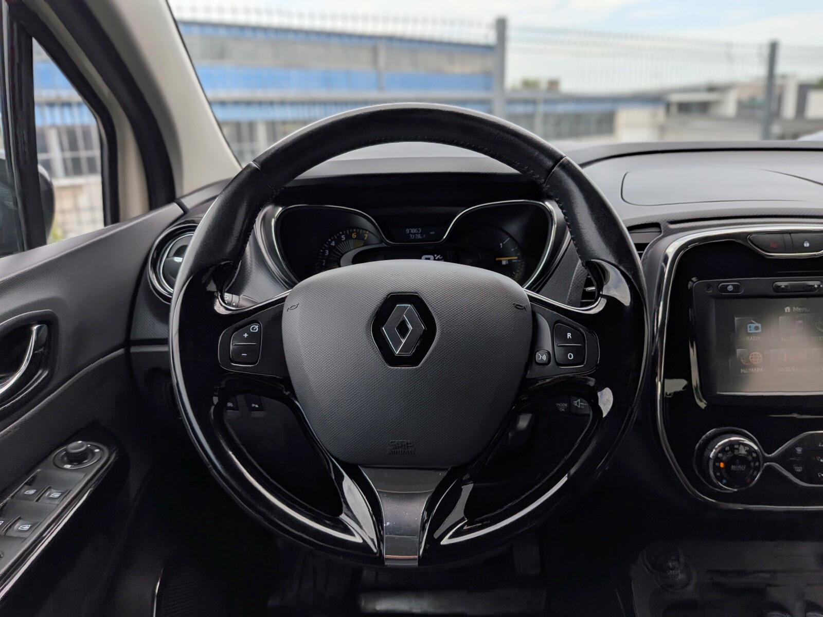 Renault Captur - zdjęcie 16