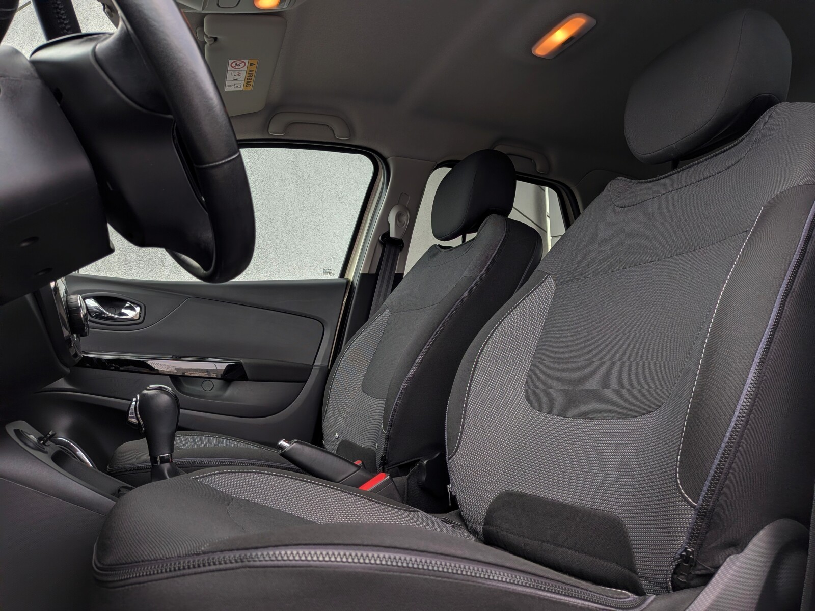 Renault Captur - zdjęcie 9
