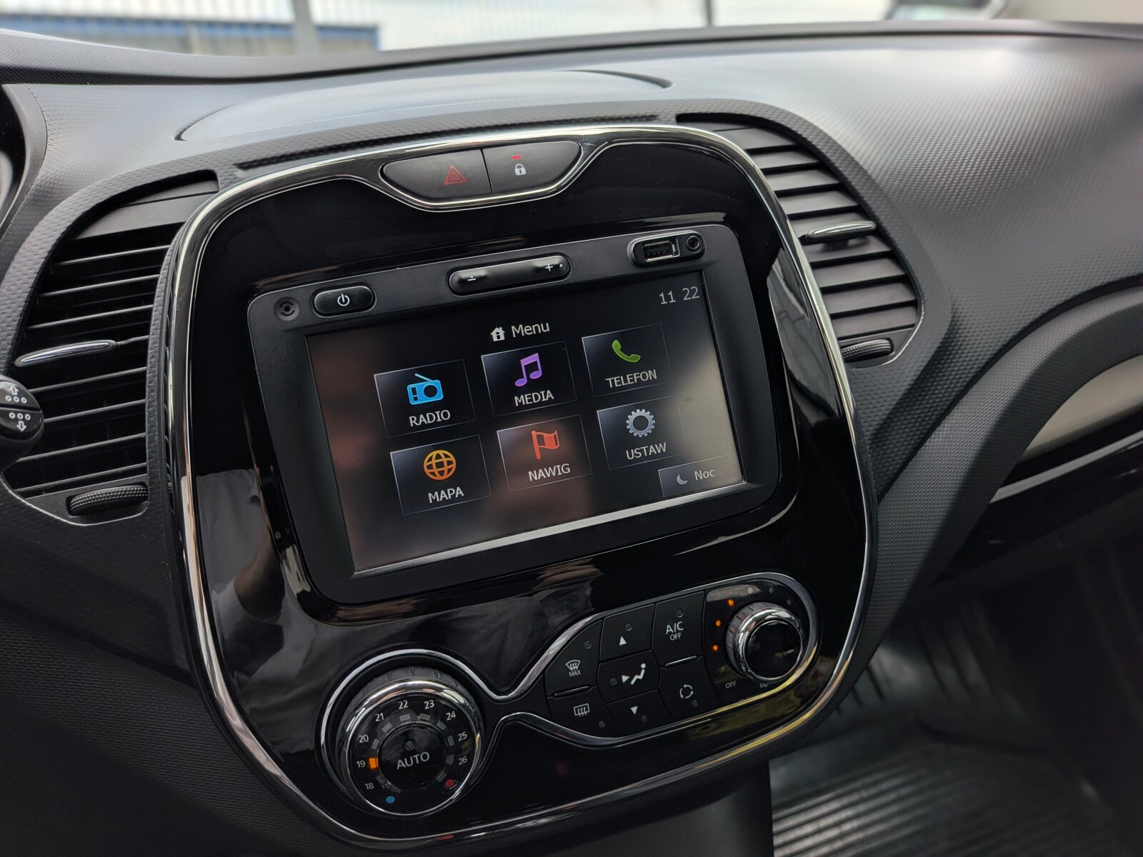 Renault Captur - zdjęcie 22