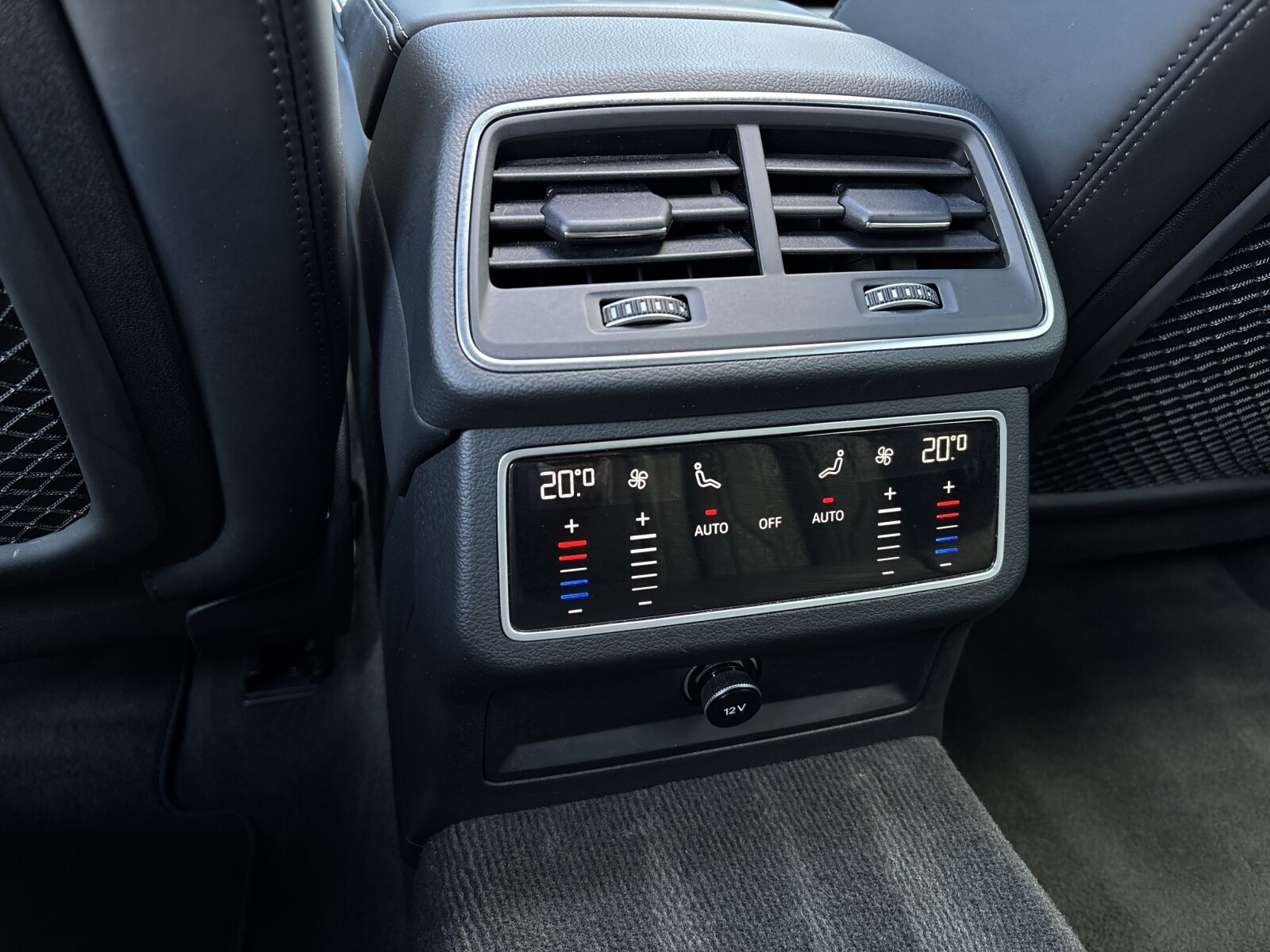 Audi A6 Avant - zdjęcie 32