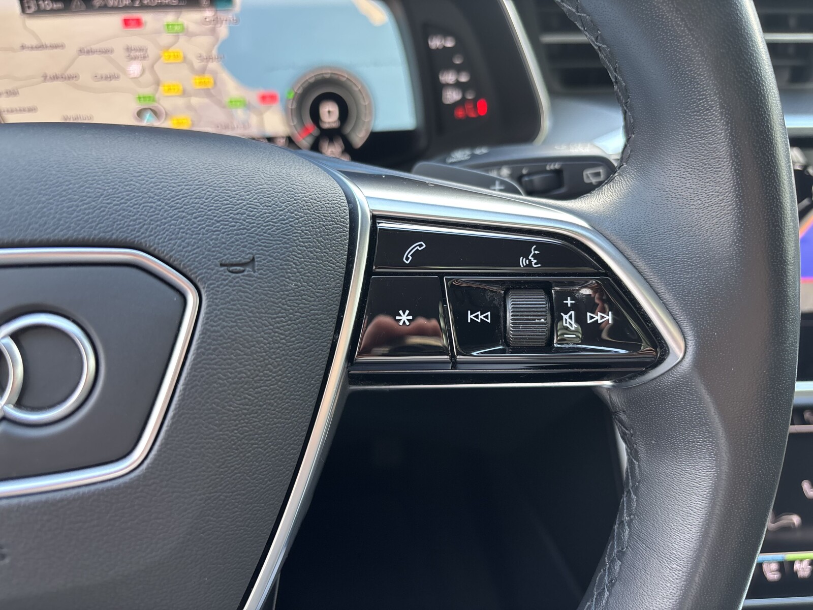 Audi A6 Avant - zdjęcie 14