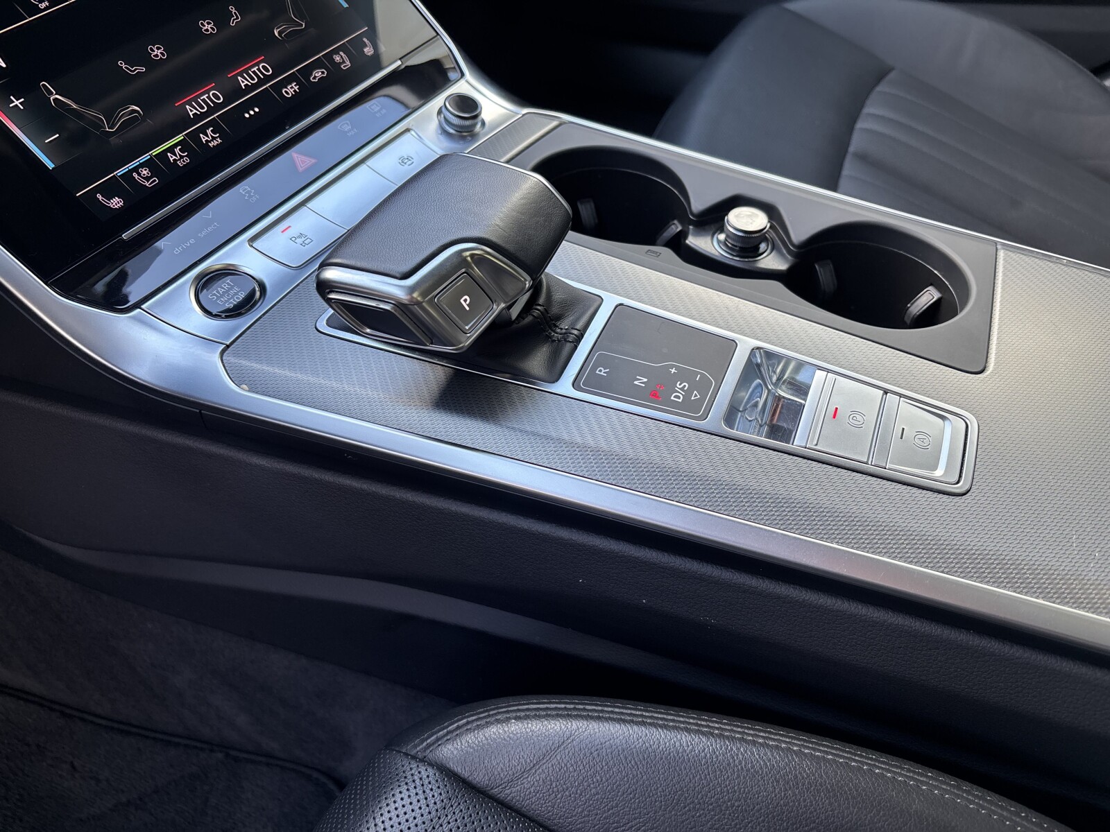 Audi A6 Avant - zdjęcie 18