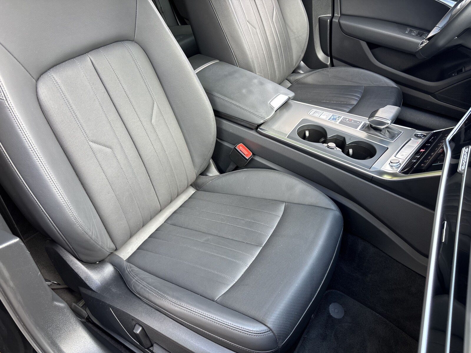 Audi A6 Avant - zdjęcie 34