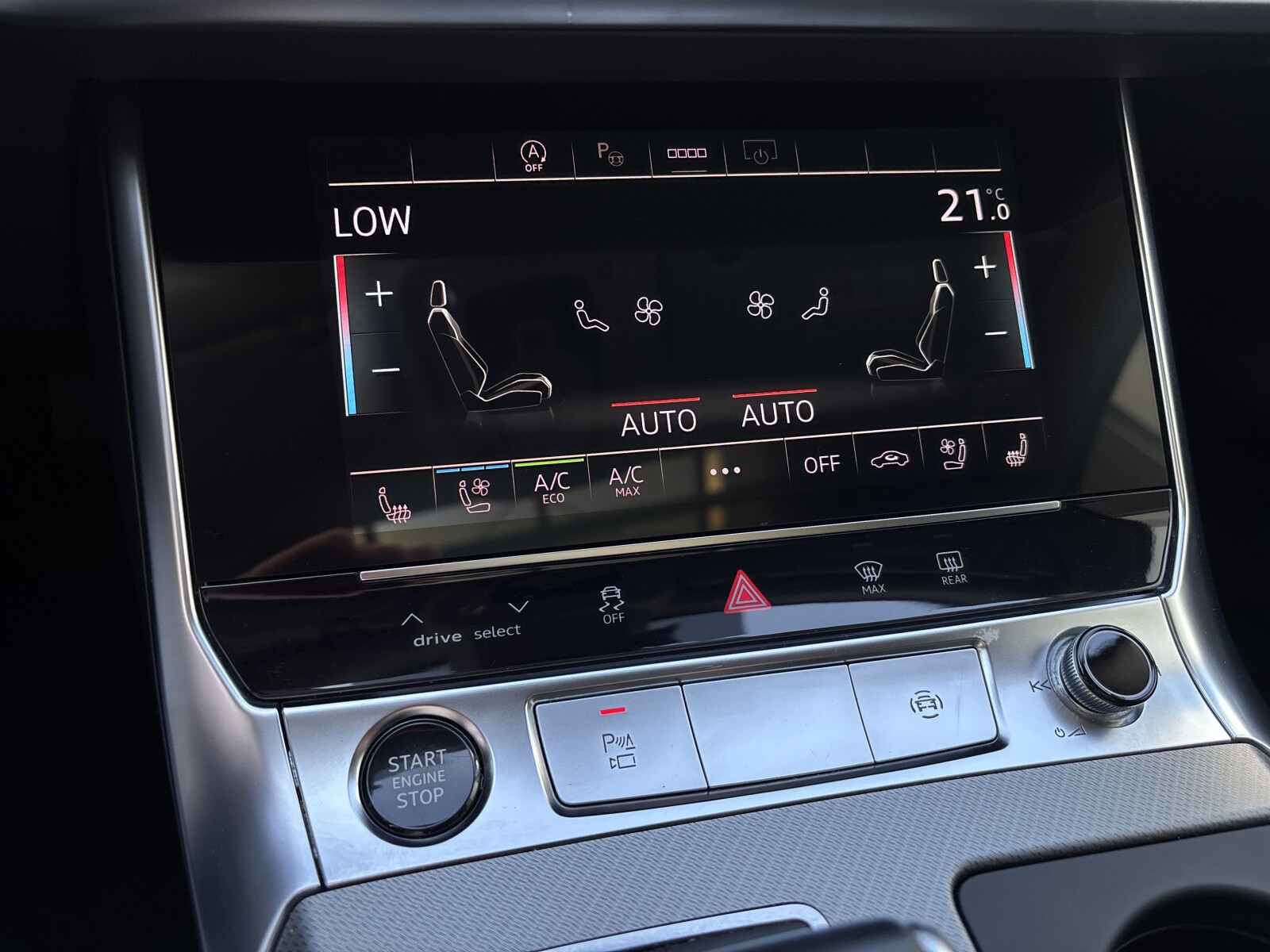Audi A6 Avant - zdjęcie 17