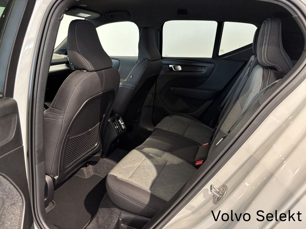 Volvo XC 40 - zdjęcie 23