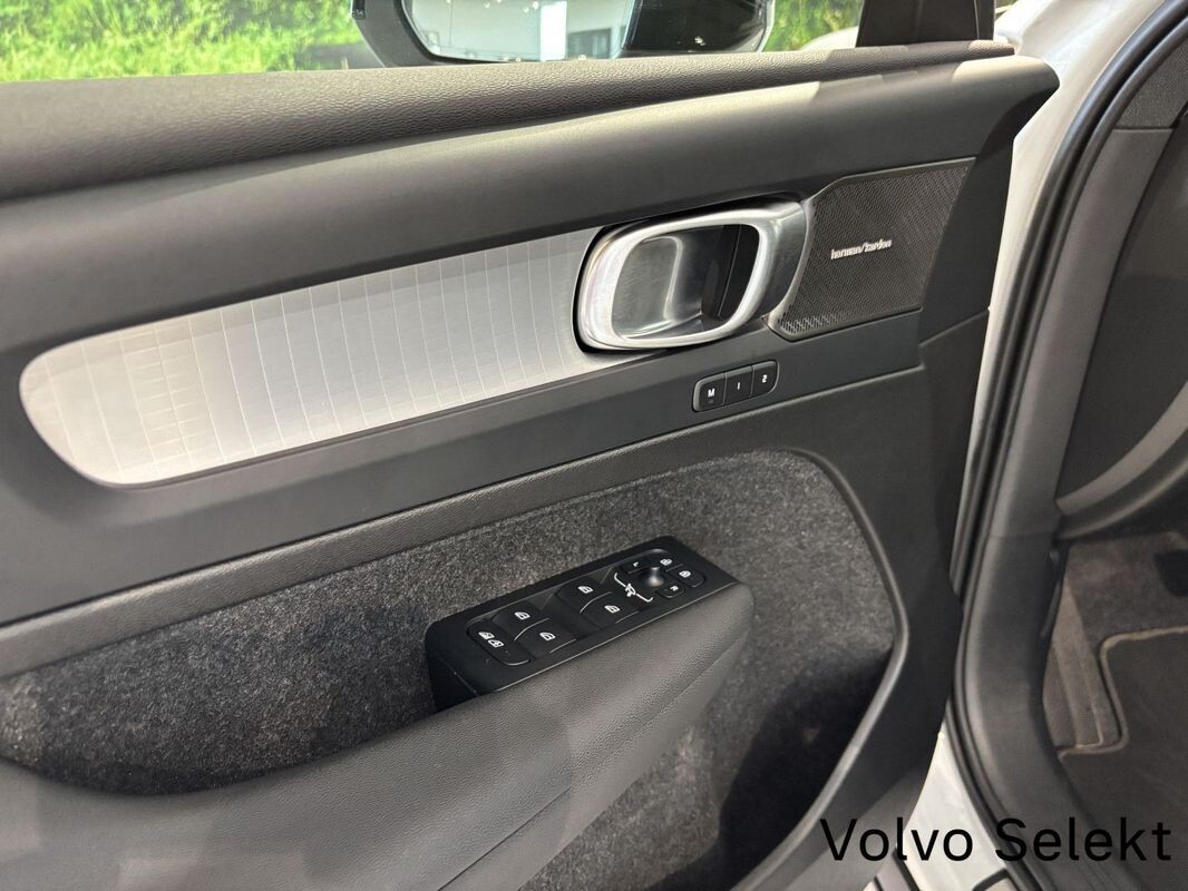 Volvo XC 40 - zdjęcie 21
