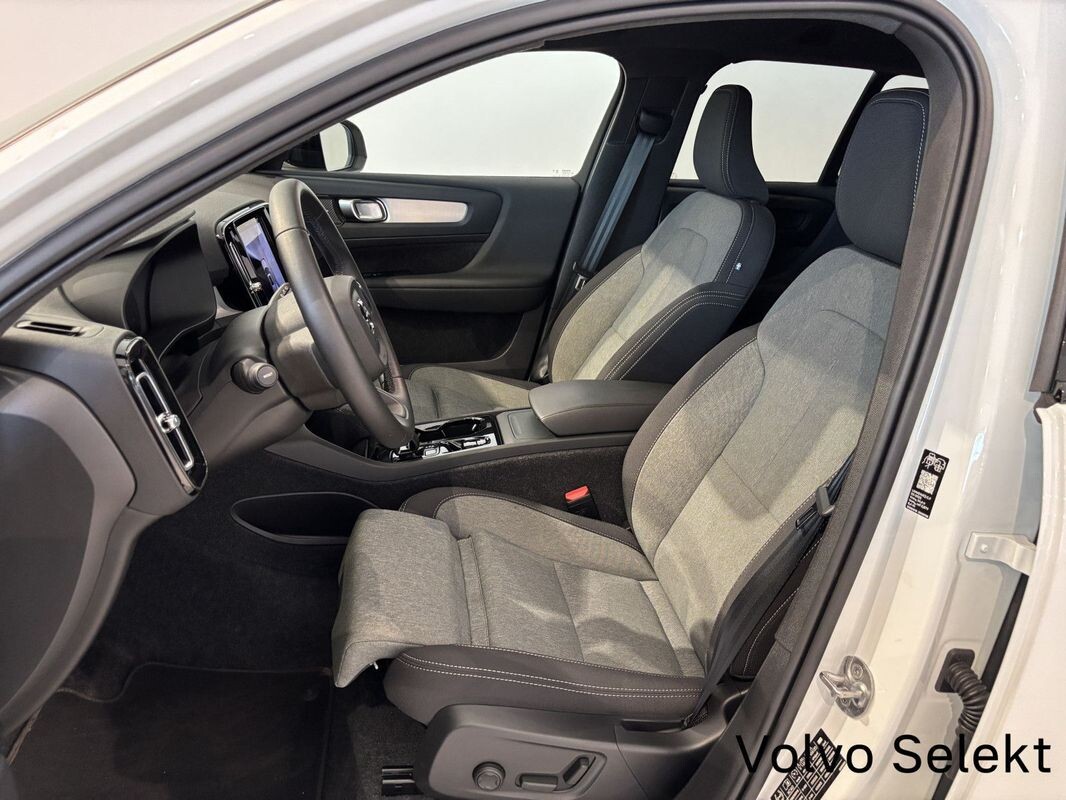 Volvo XC 40 - zdjęcie 22