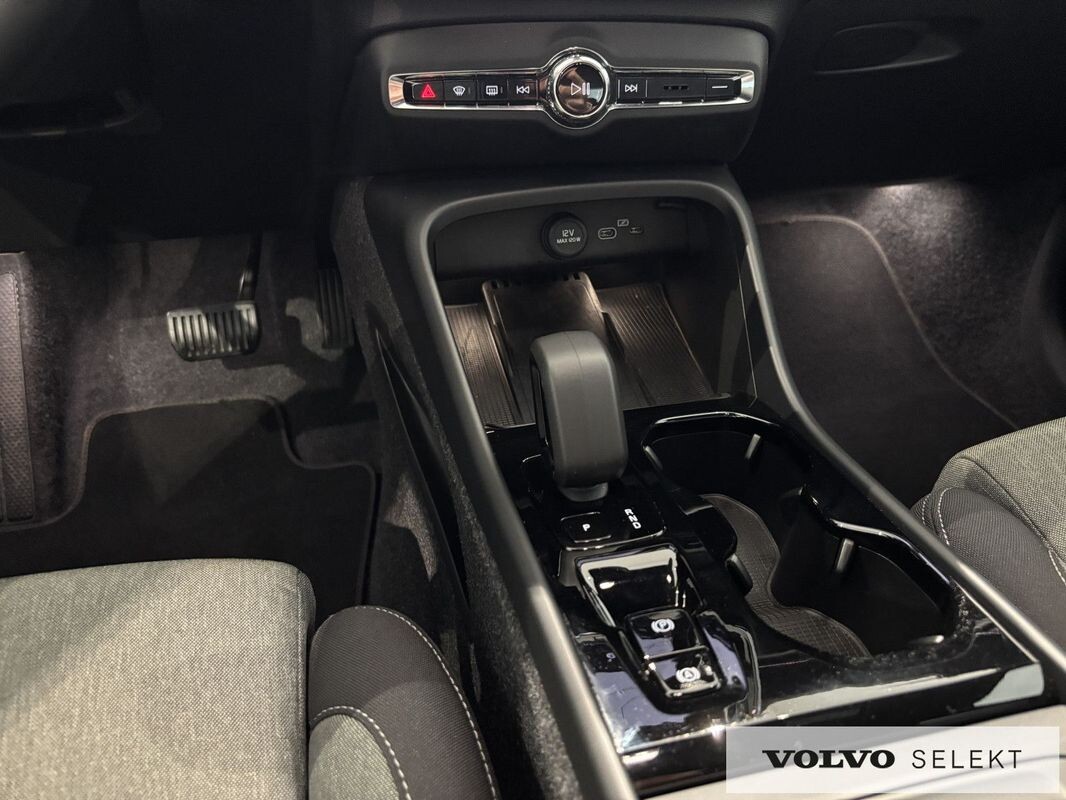 Volvo XC 40 - zdjęcie 16