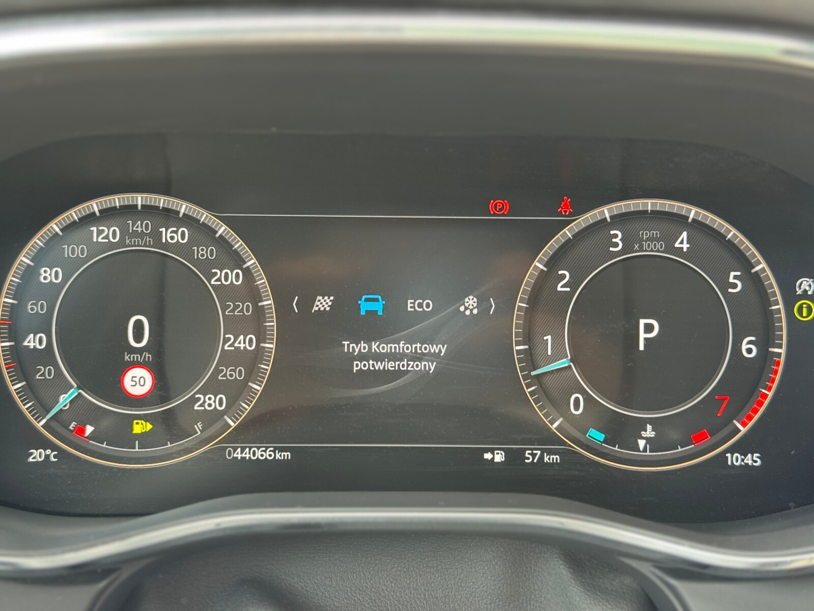 Jaguar F-Pace - zdjęcie 20