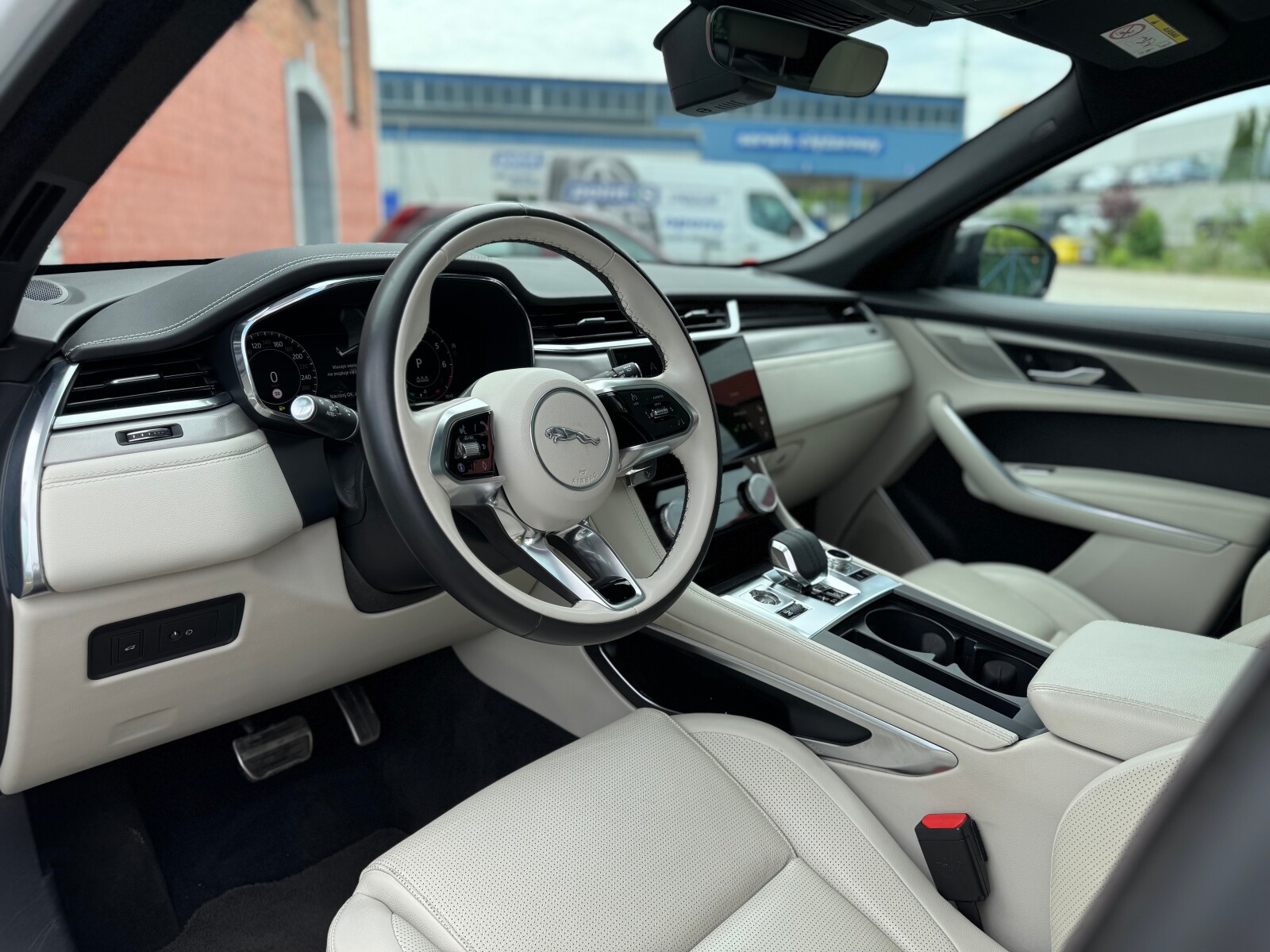 Jaguar F-Pace - zdjęcie 5
