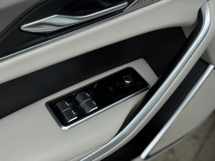 Jaguar F-Pace MY25 2.0 I4 250KM AWD Auto R-Dynamic SE