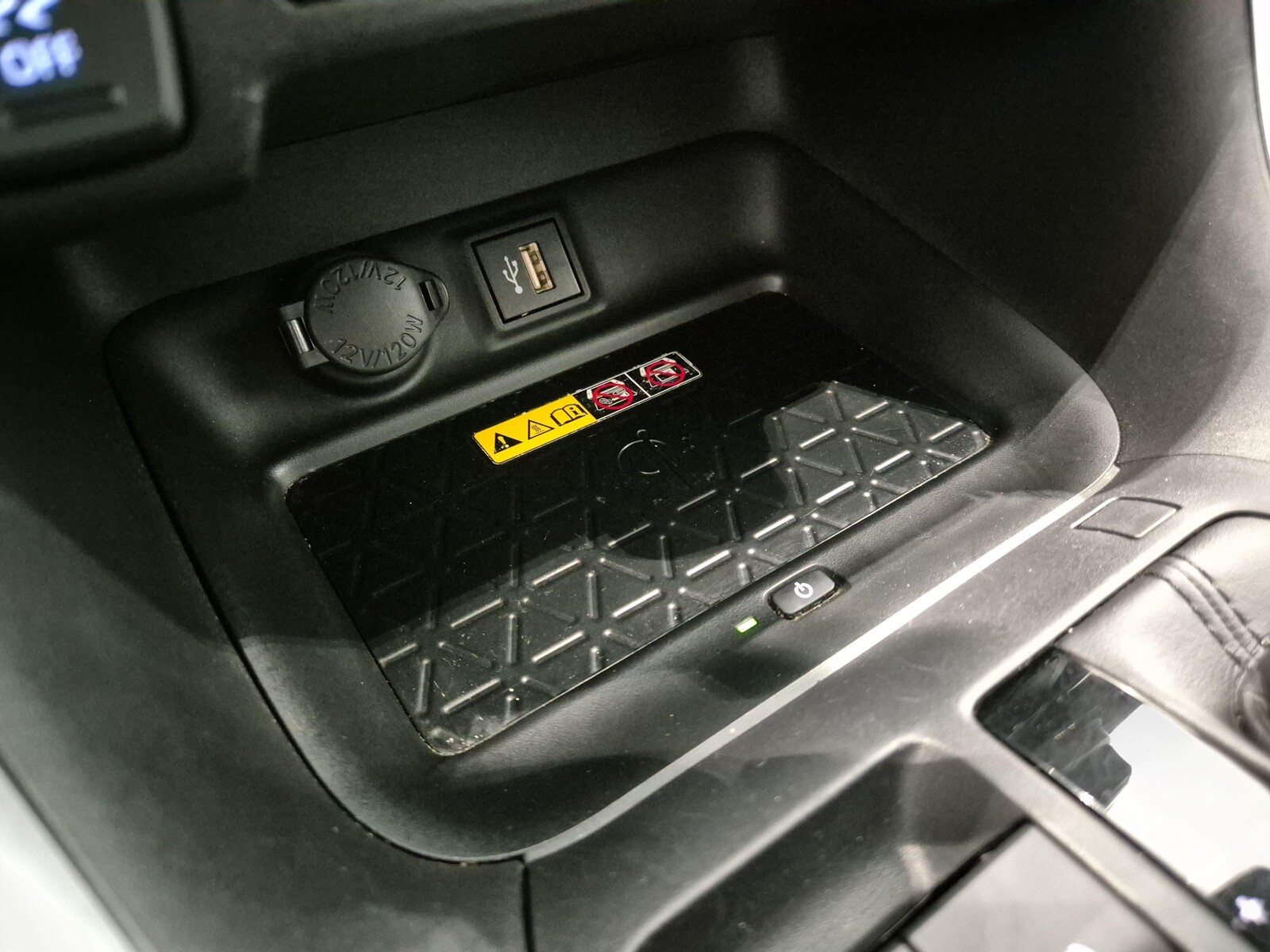 Toyota RAV 4 - zdjęcie 27
