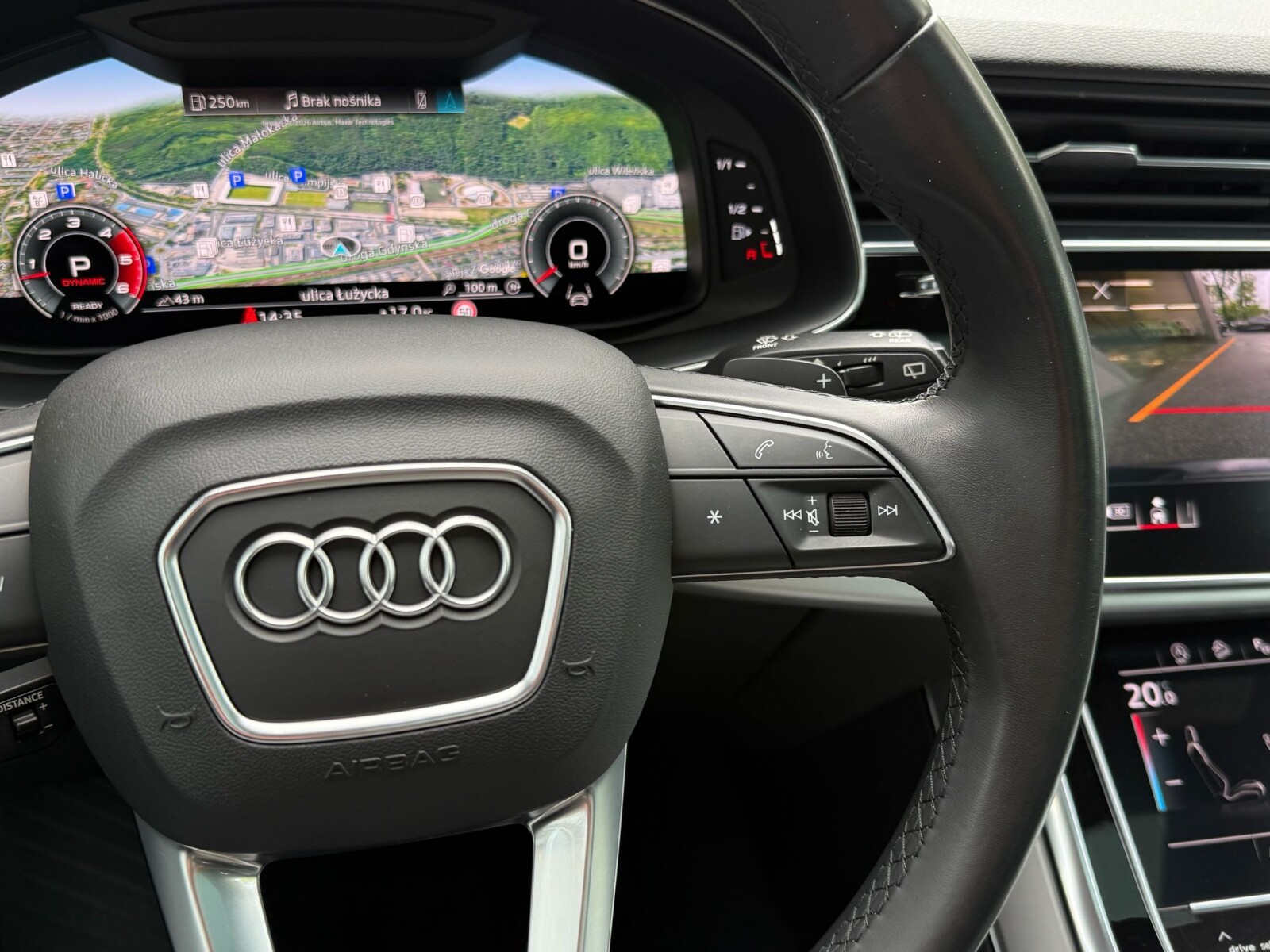 Audi Q7 - zdjęcie 31