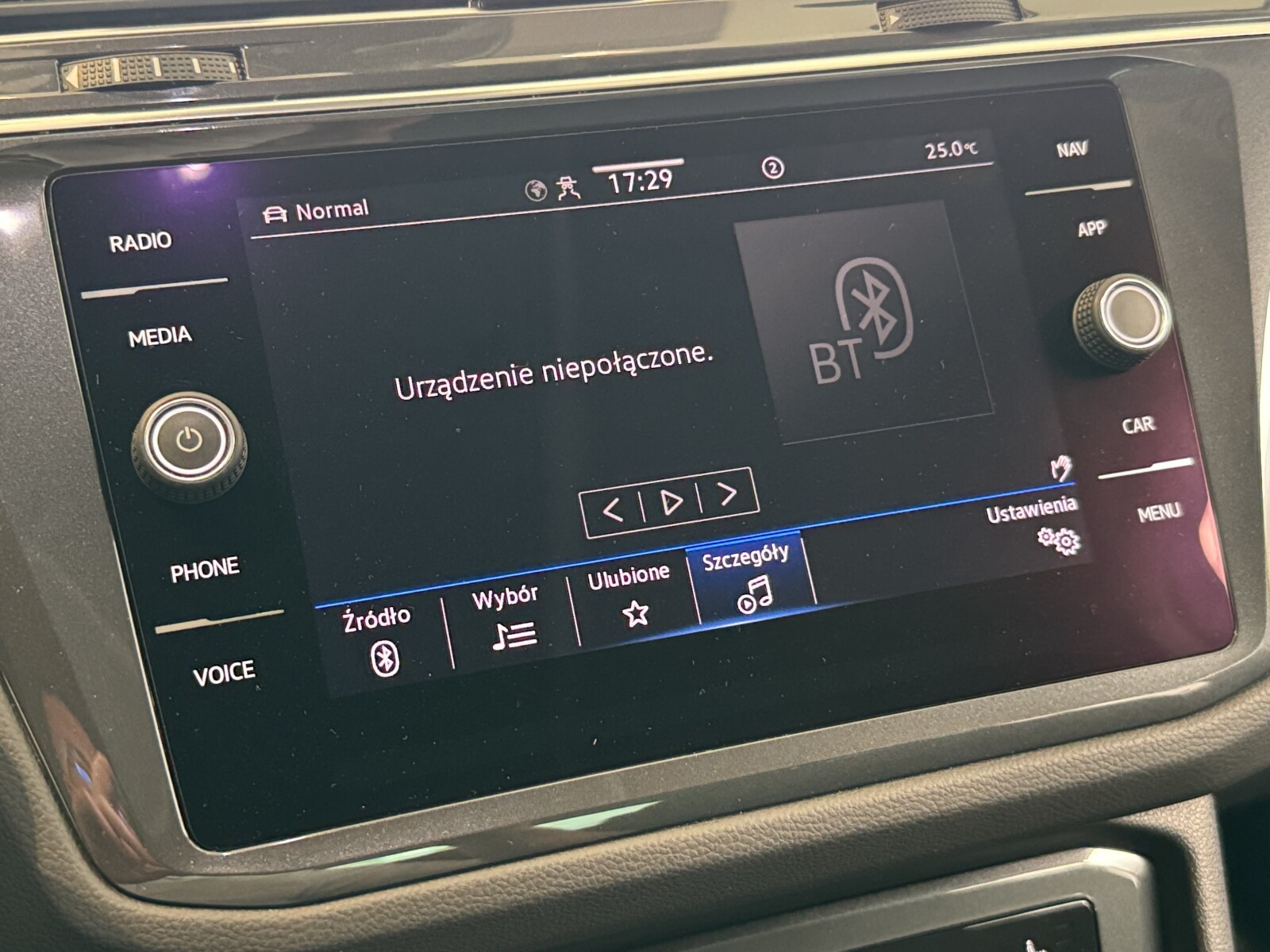 Volkswagen Tiguan - zdjęcie 29