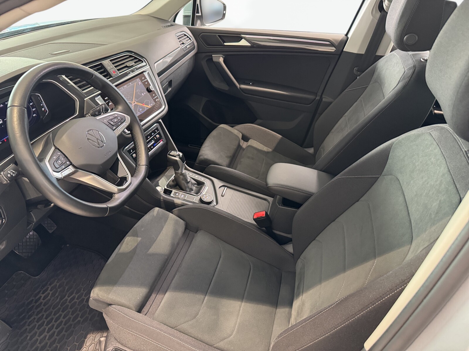 Volkswagen Tiguan - zdjęcie 10