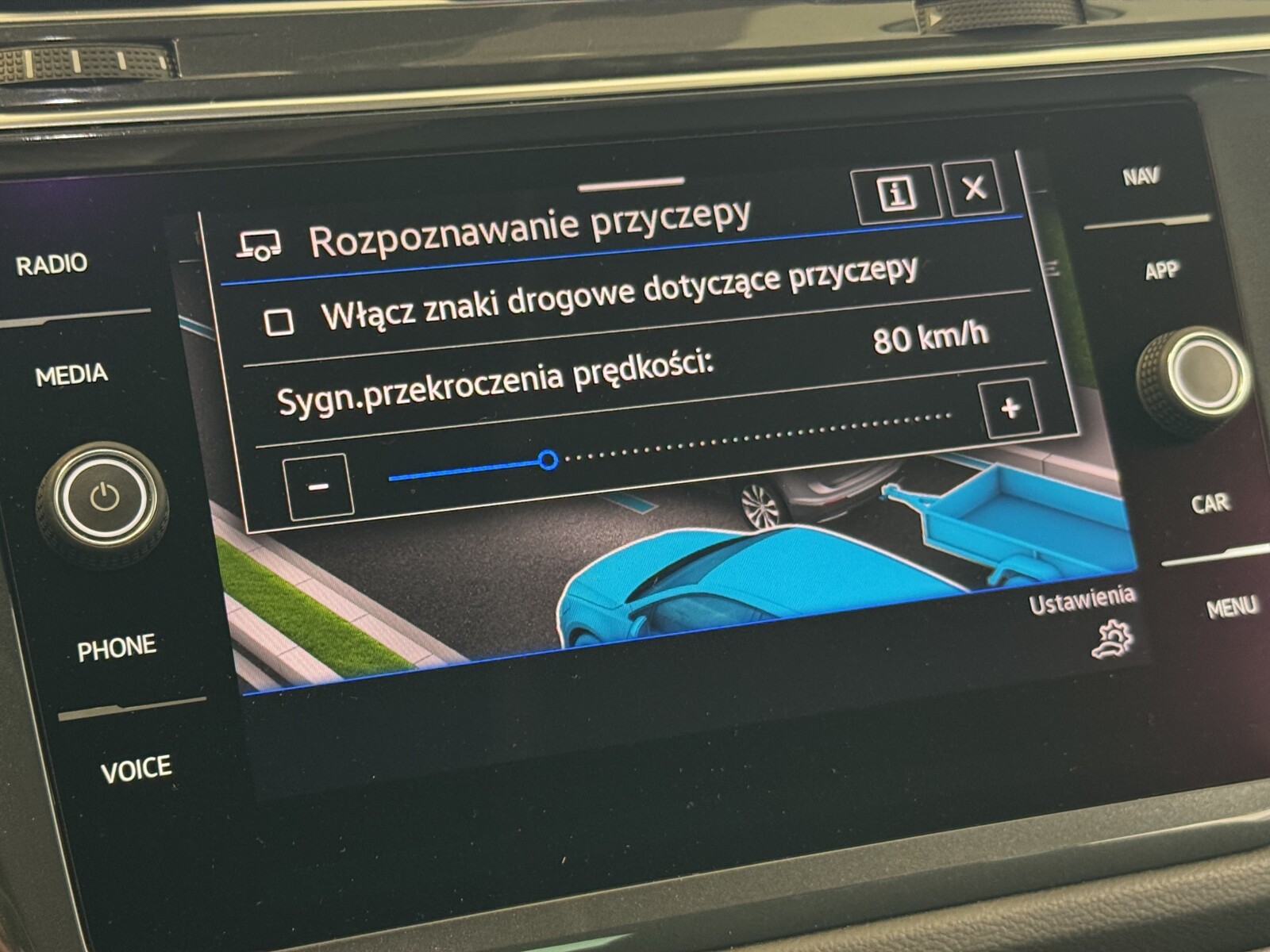 Volkswagen Tiguan - zdjęcie 37