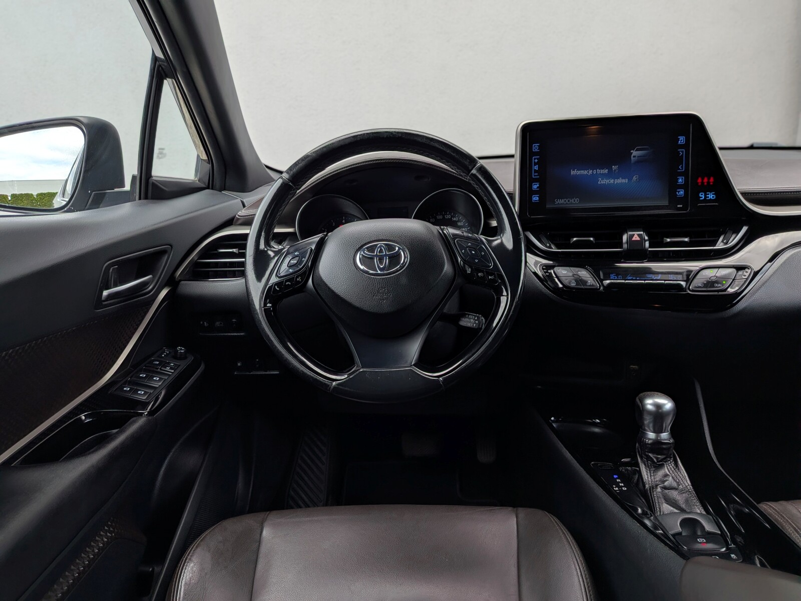 Toyota C-HR - zdjęcie 13