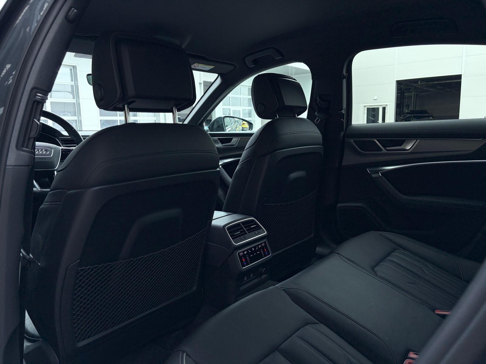 Audi A6 Limousine TFSI e - zdjęcie 24
