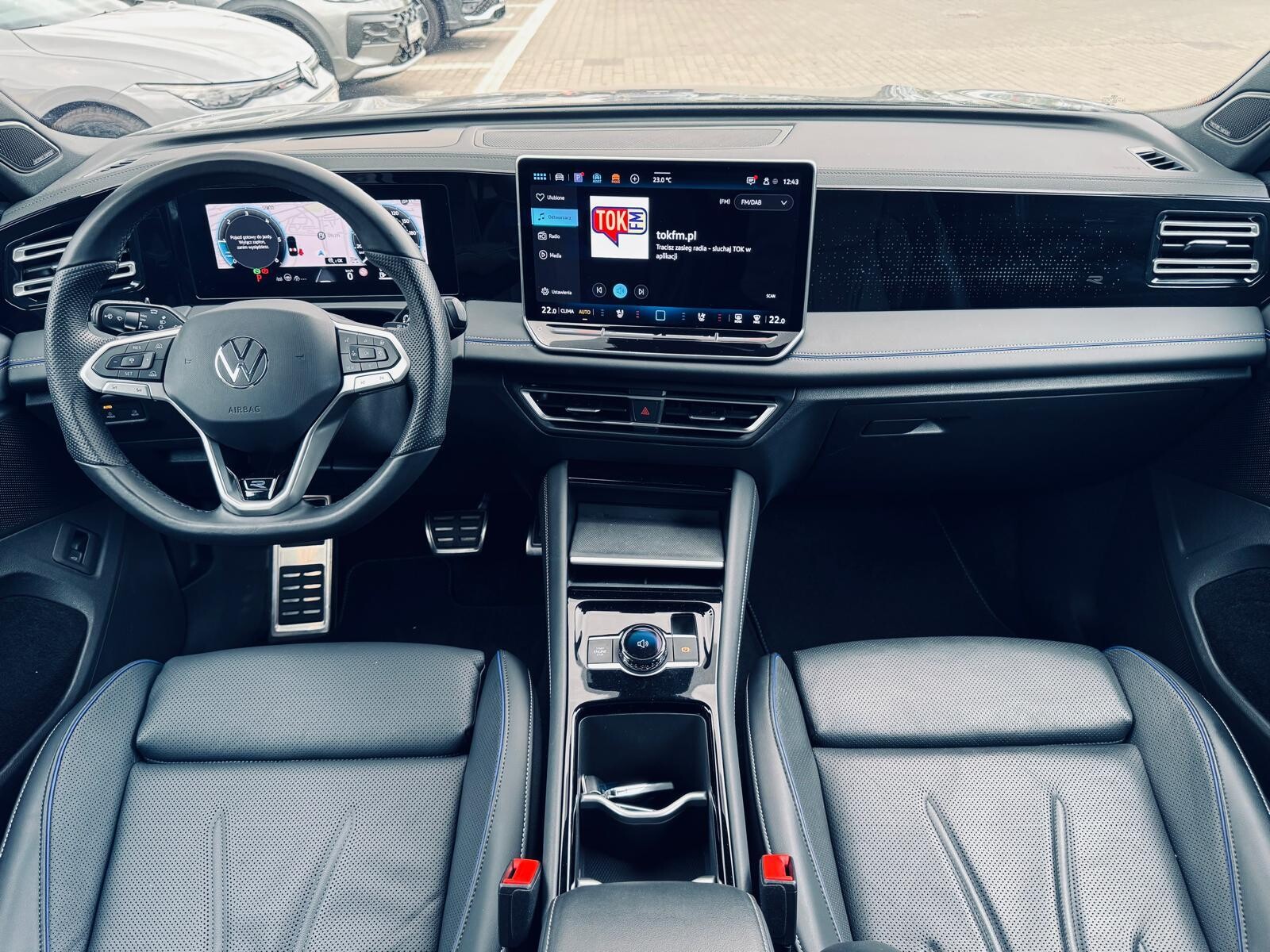 Volkswagen Tiguan - zdjęcie 22